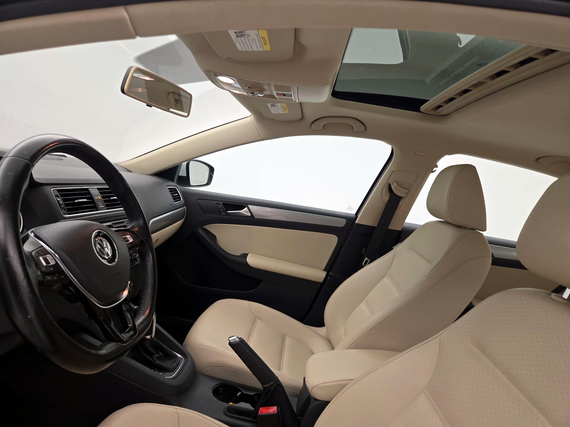 Thumbnail: 2017 Volkswagen Jetta - 19