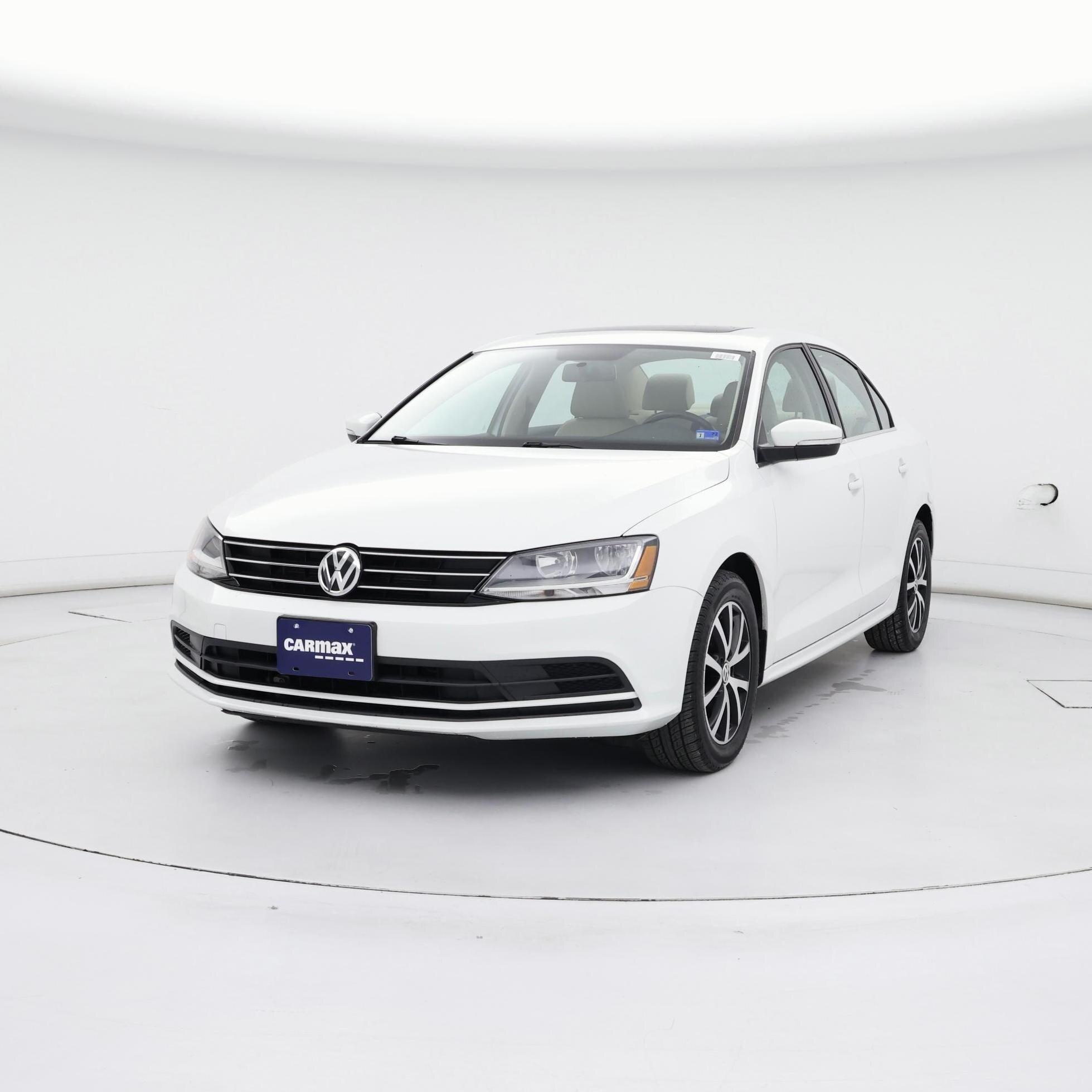 Thumbnail: 2017 Volkswagen Jetta - 4