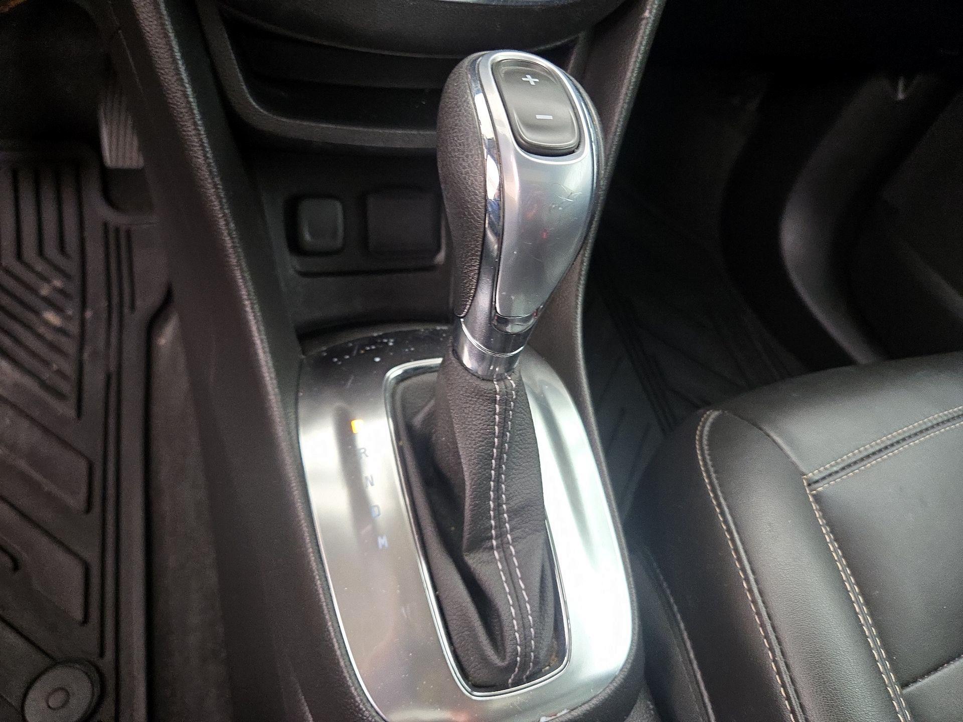 Thumbnail: 2015 Buick Encore - 17
