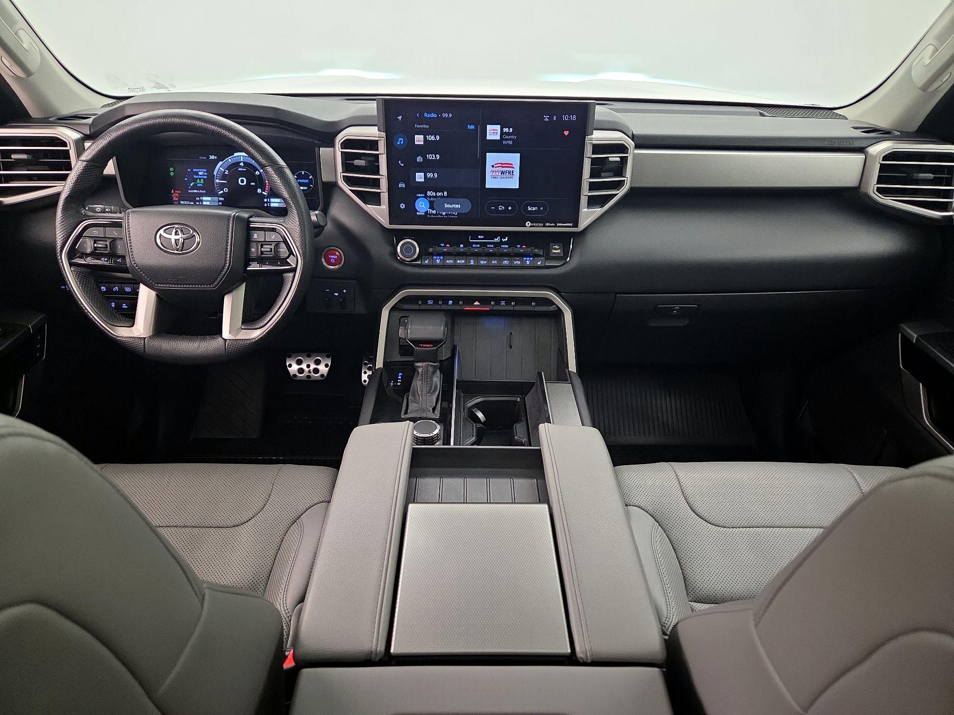 Thumbnail: 2023 Toyota Sequoia - 9