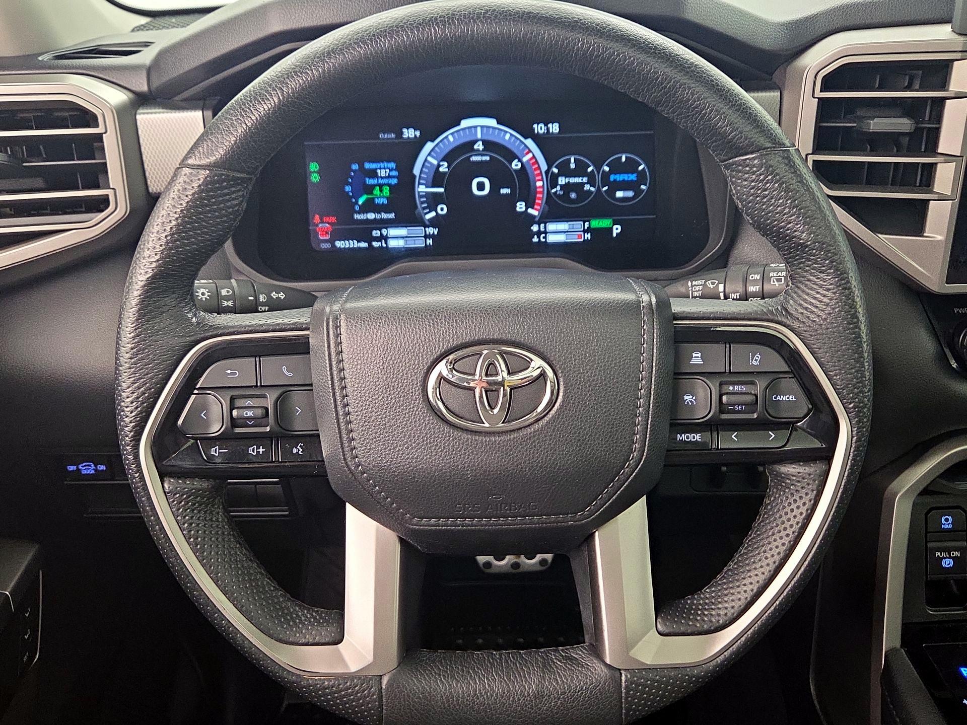 Thumbnail: 2023 Toyota Sequoia - 10