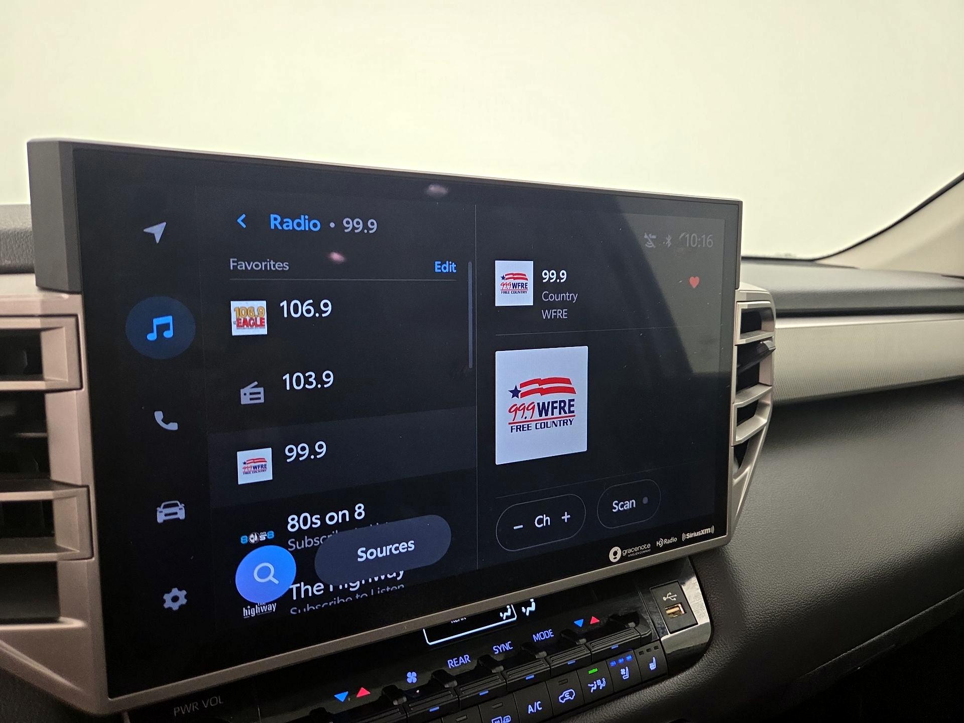 Thumbnail: 2023 Toyota Sequoia - 15