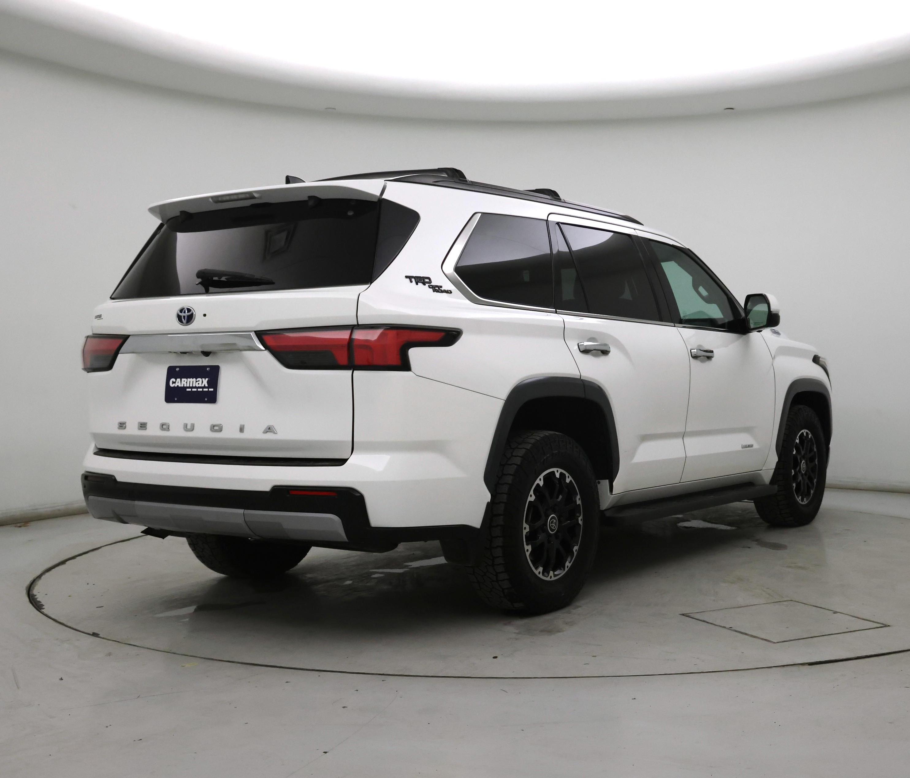 Thumbnail: 2023 Toyota Sequoia - 8