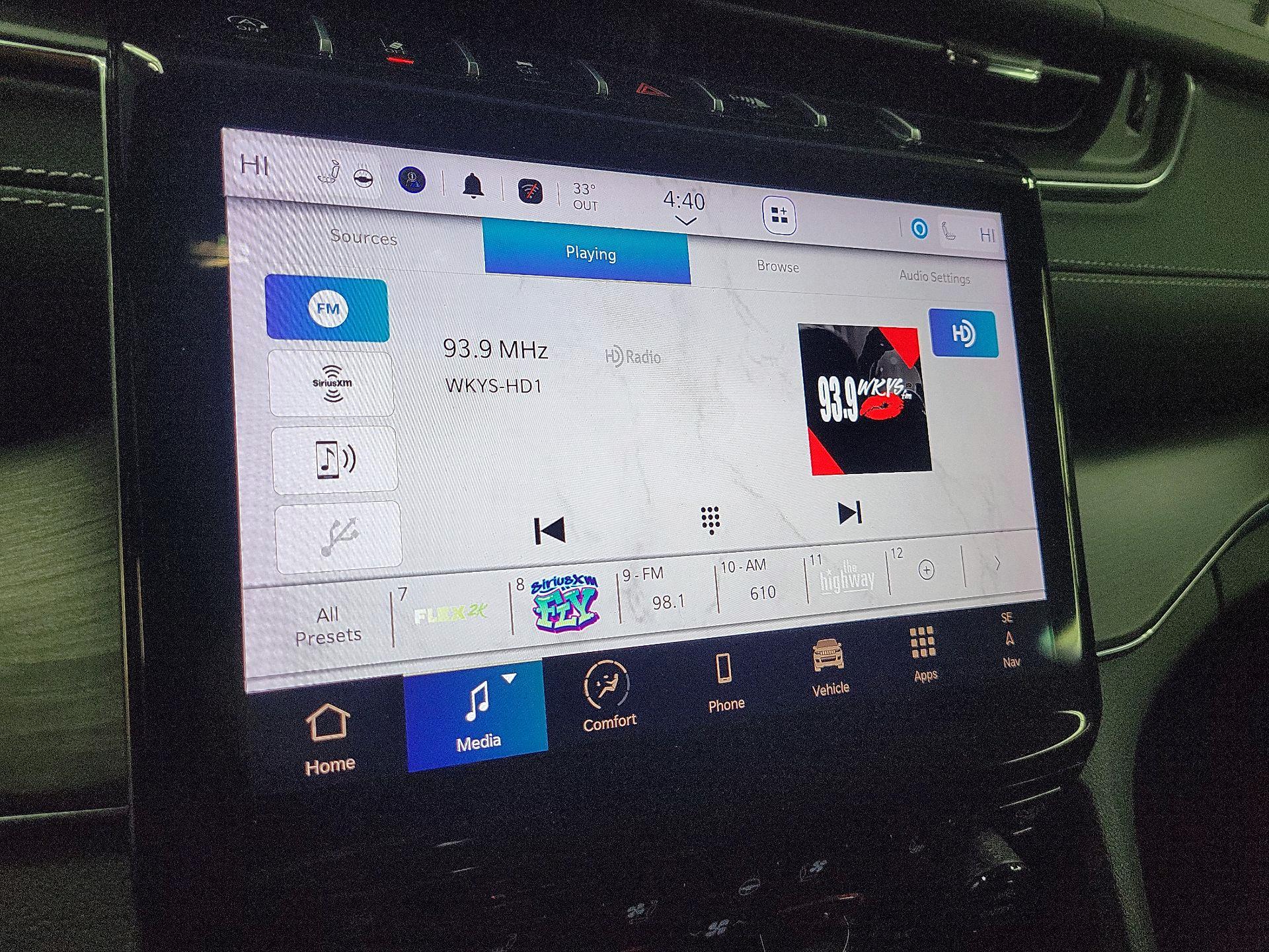 Thumbnail: 2024 Jeep Grand Cherokee - 16