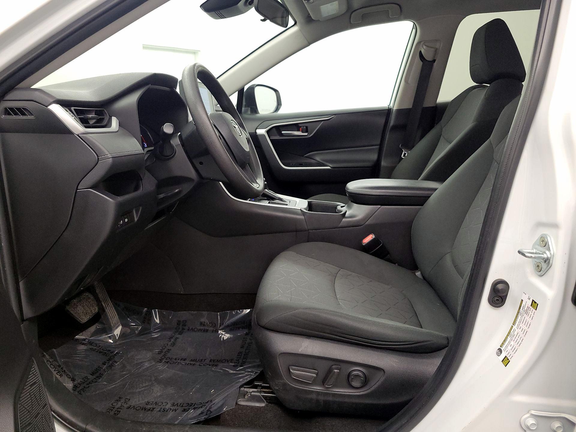 Thumbnail: 2023 Toyota RAV4 - 11