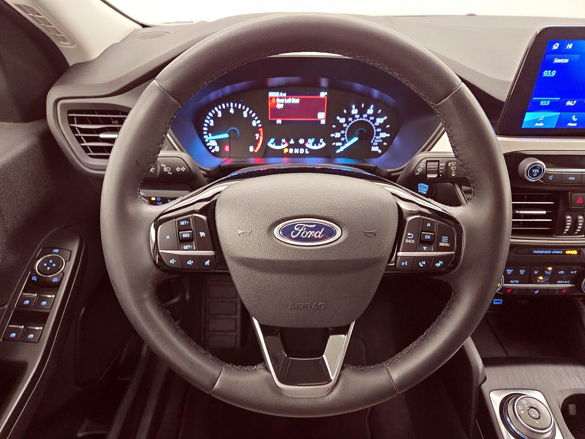 Thumbnail: 2022 Ford Escape - 10