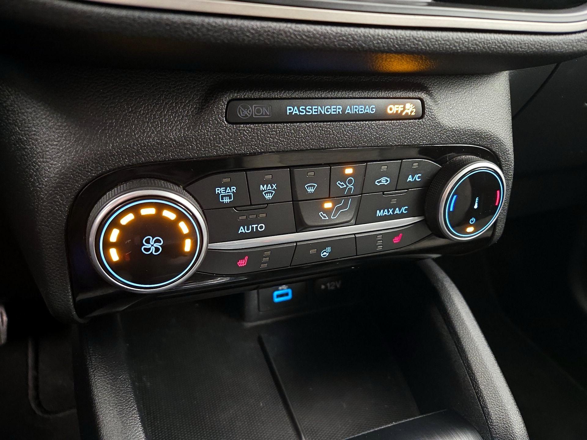 Thumbnail: 2022 Ford Escape - 16