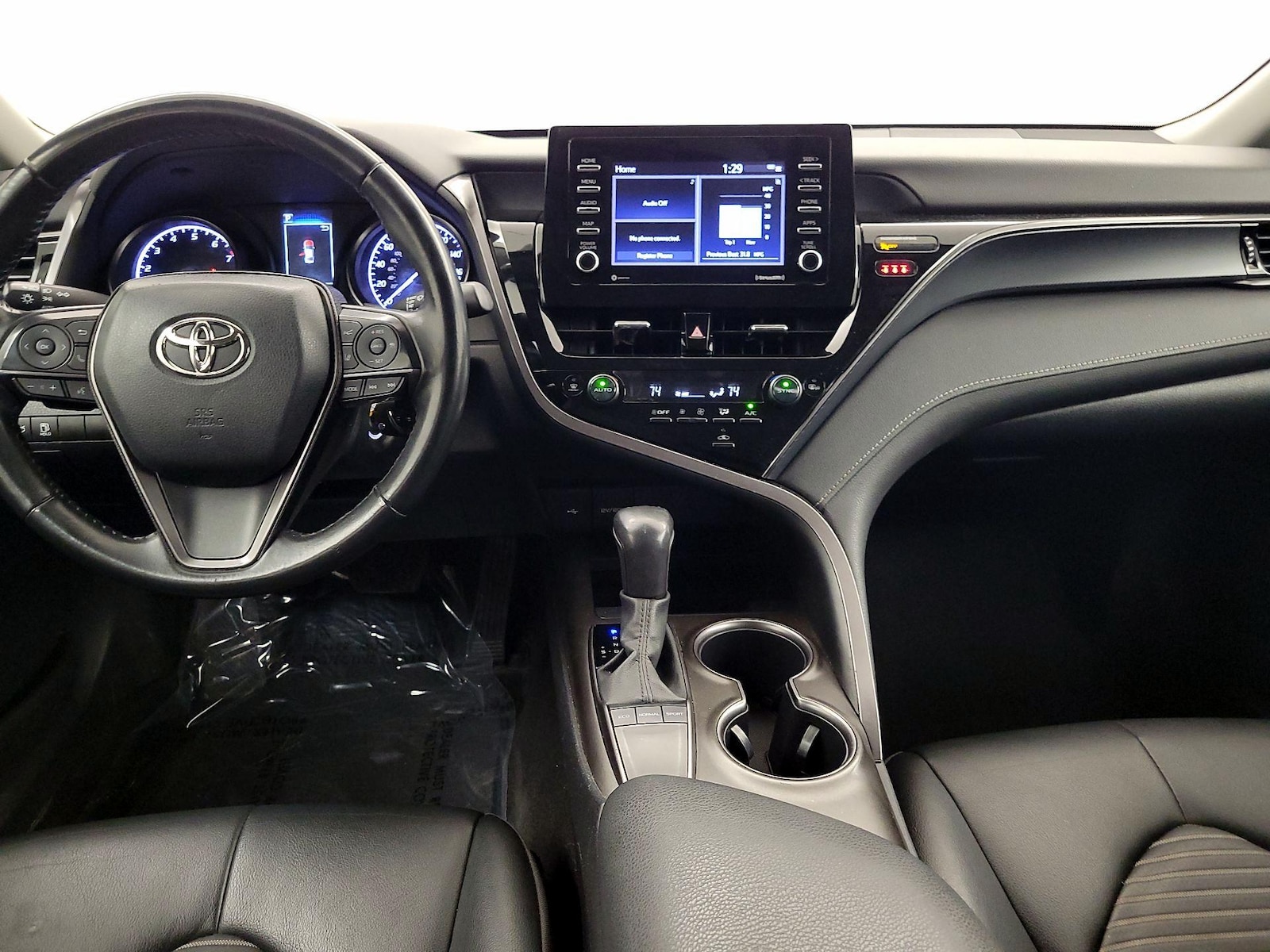 2023 Toyota Camry SE - Photo 10