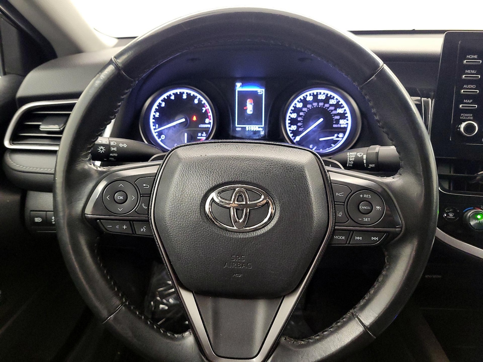 2023 Toyota Camry SE - Photo 11