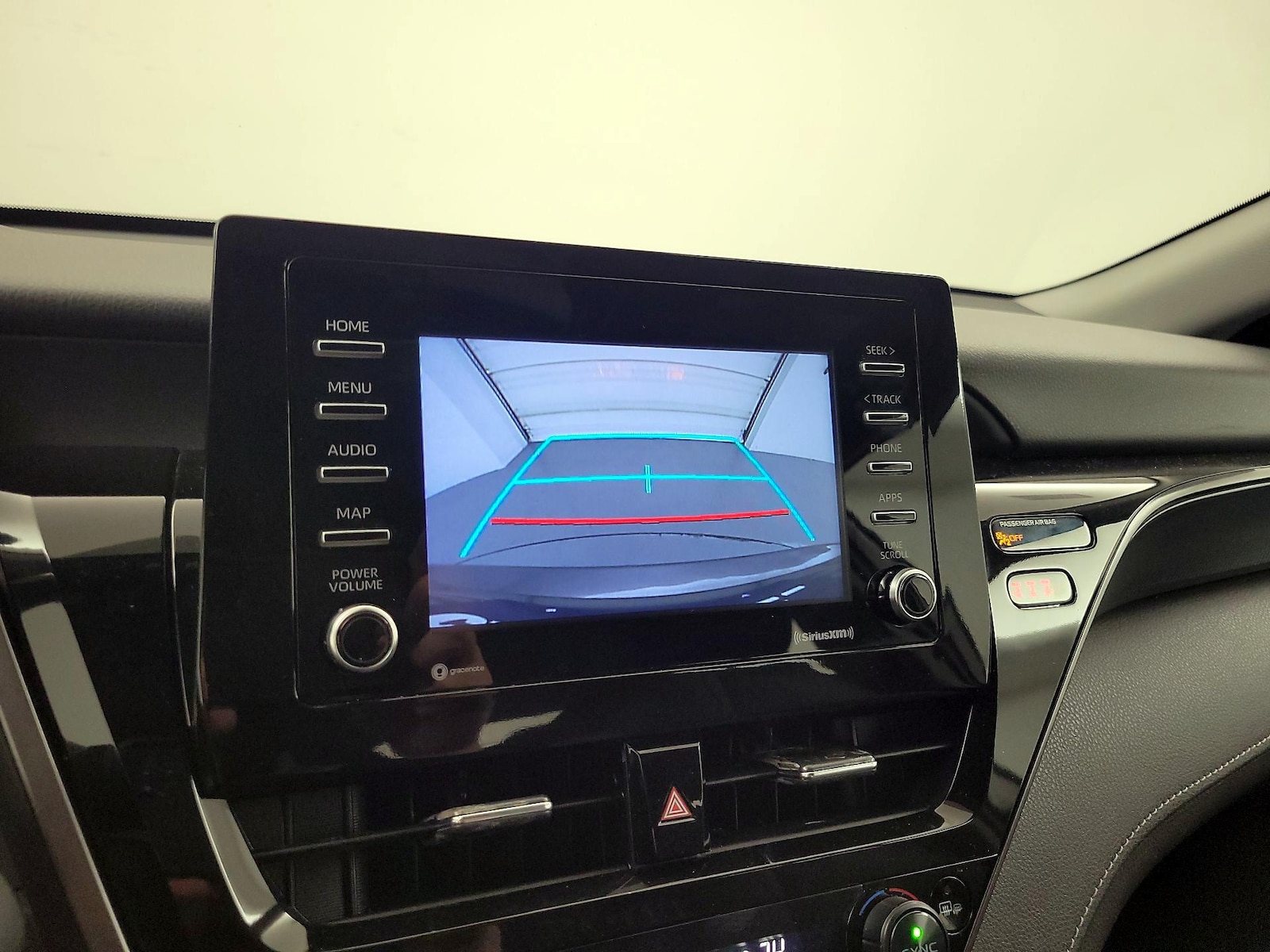 2023 Toyota Camry SE - Photo 15
