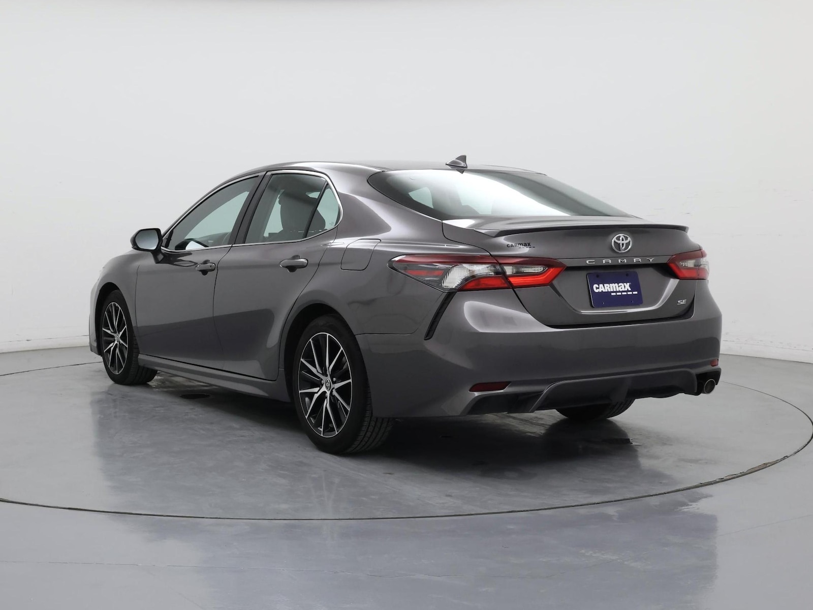 2023 Toyota Camry SE - Photo 3