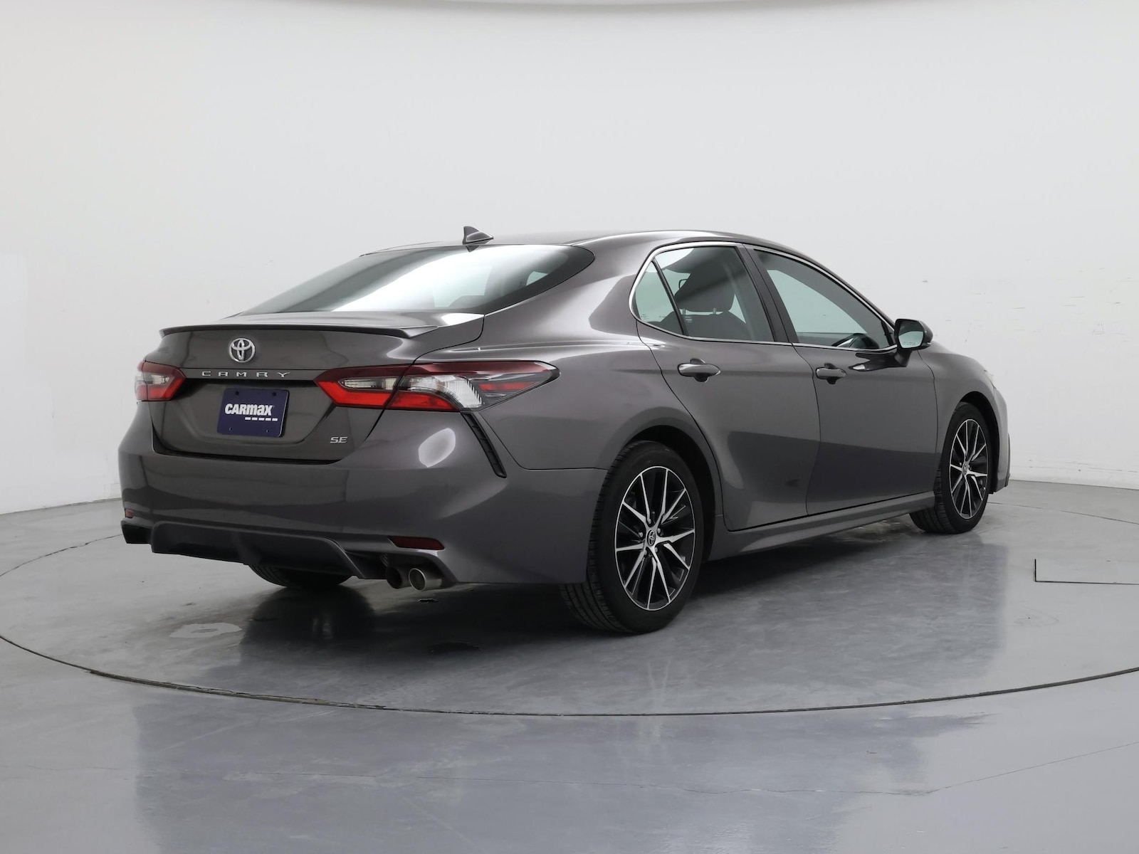 2023 Toyota Camry SE - Photo 9
