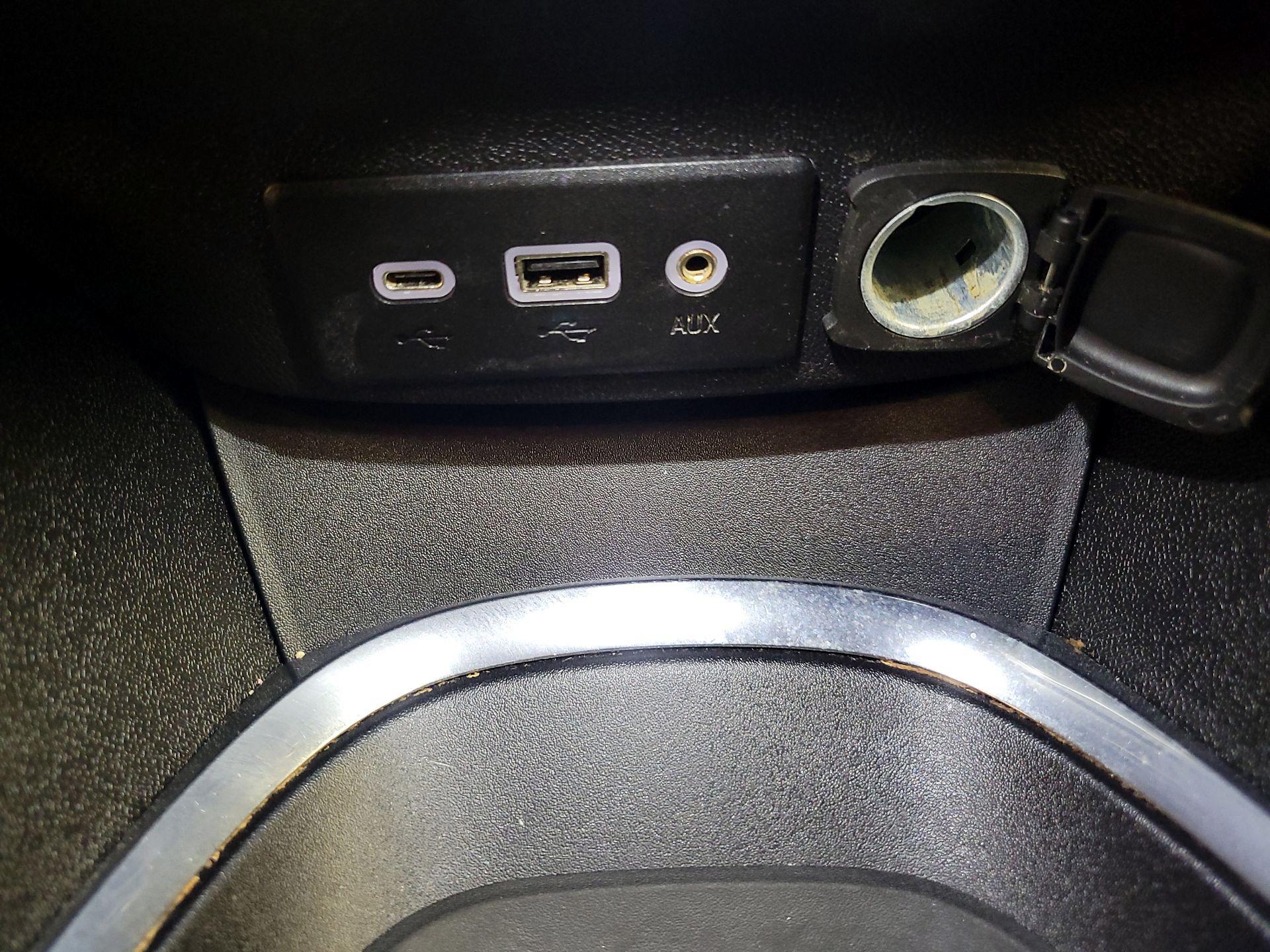 Thumbnail: 2023 Chevrolet Malibu - 18