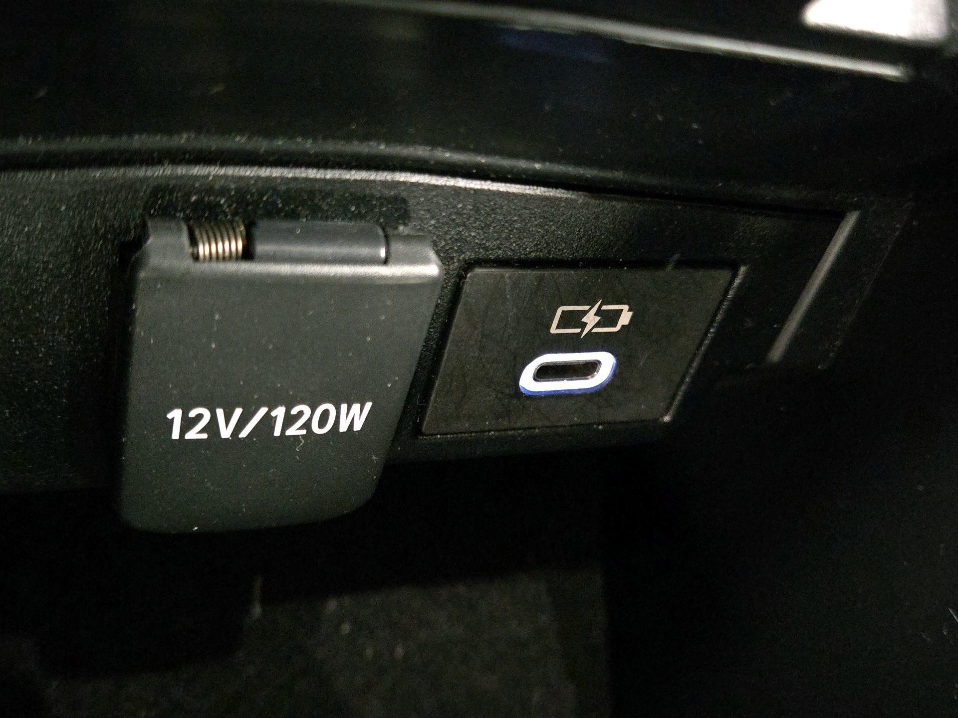 Thumbnail: 2023 Toyota Corolla - 18