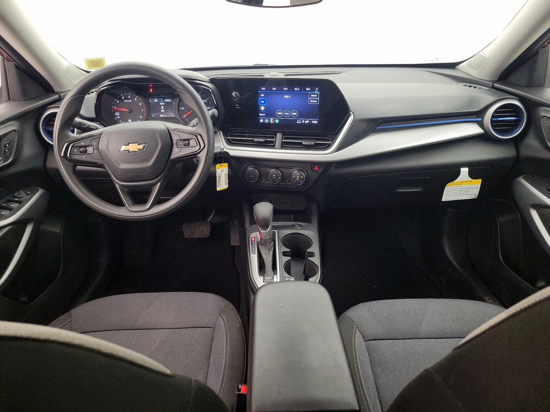 Thumbnail: 2024 Chevrolet Trax - 9