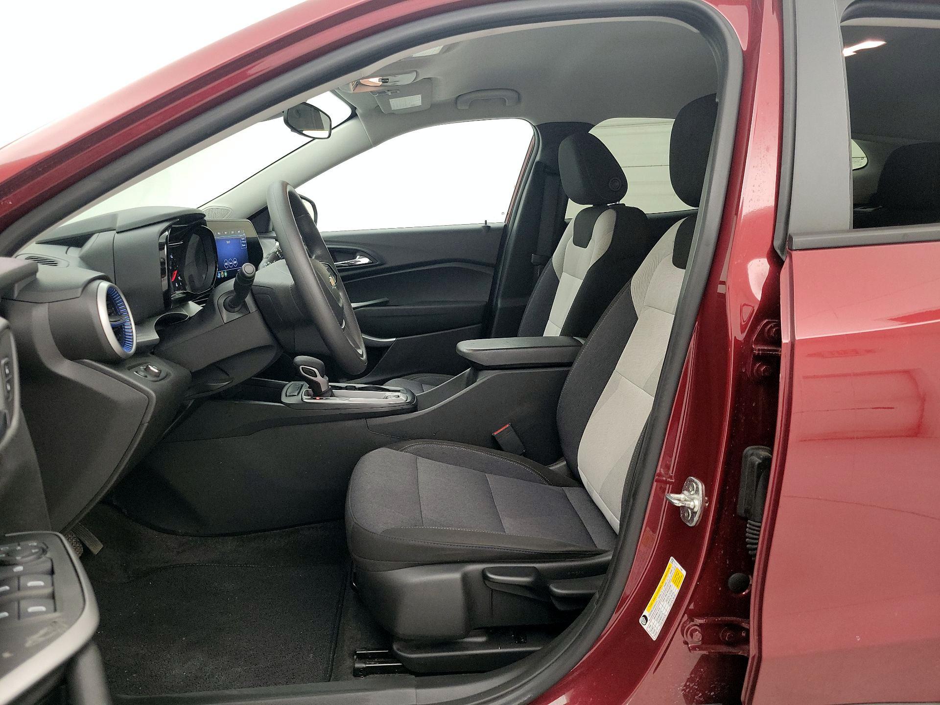 Thumbnail: 2024 Chevrolet Trax - 11