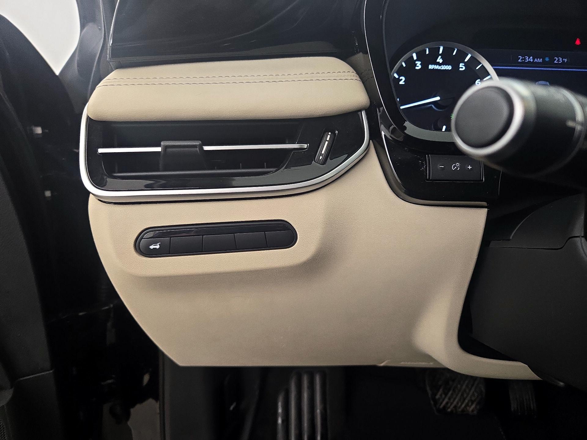 Thumbnail: 2023 INFINITI QX60 - 13