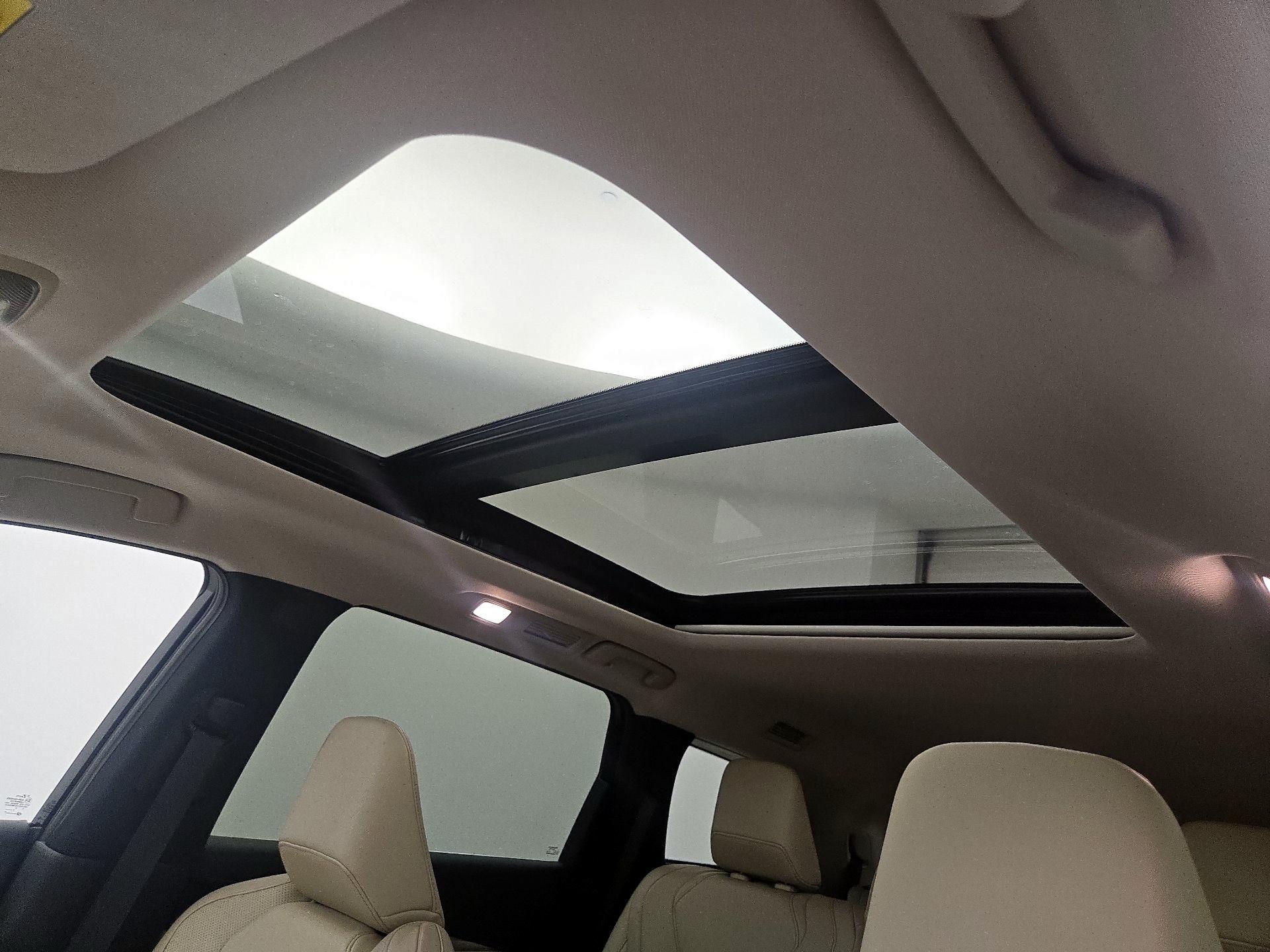 Thumbnail: 2023 INFINITI QX60 - 19