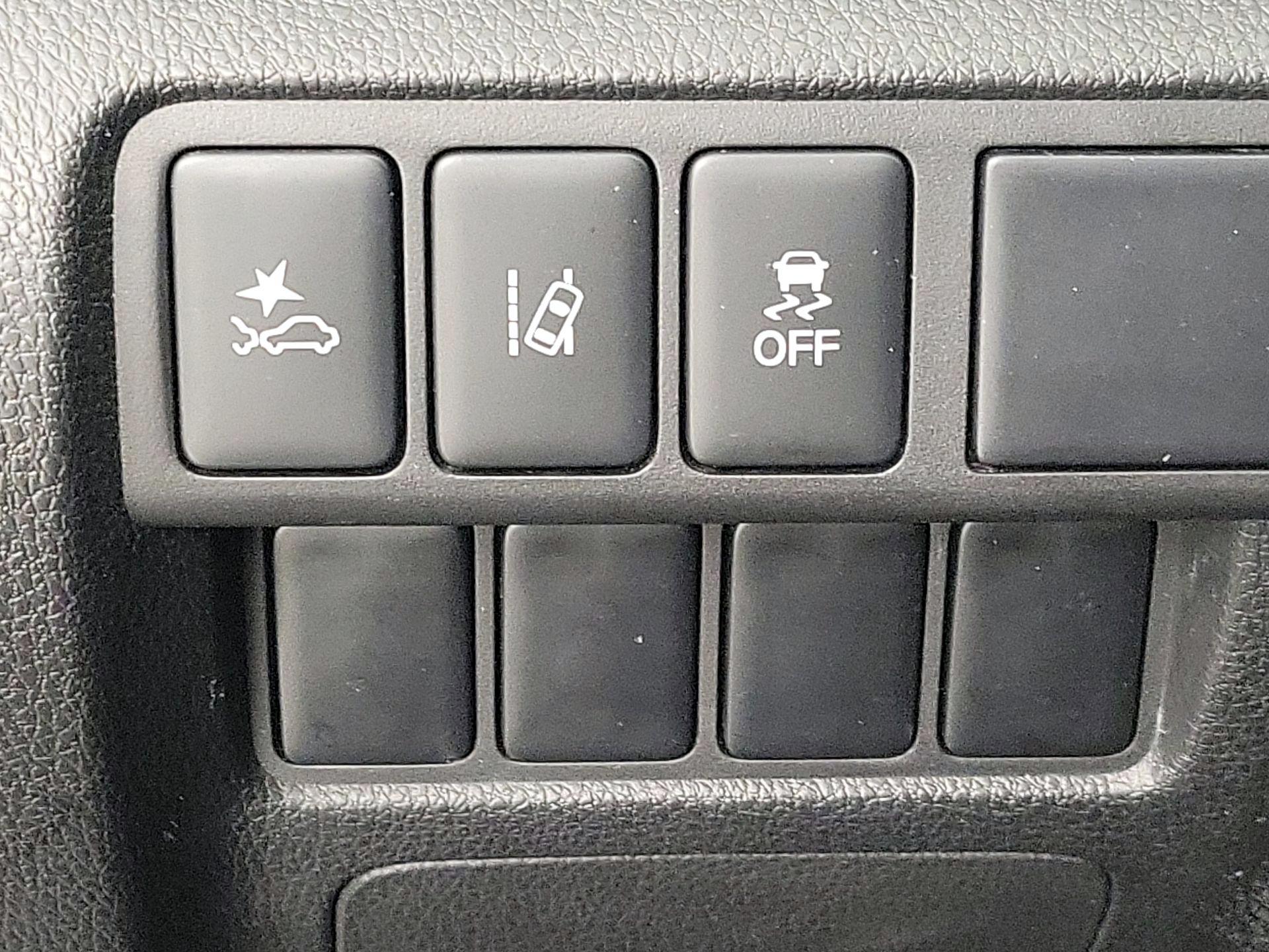 Thumbnail: 2022 Mitsubishi Eclipse Cross - 13