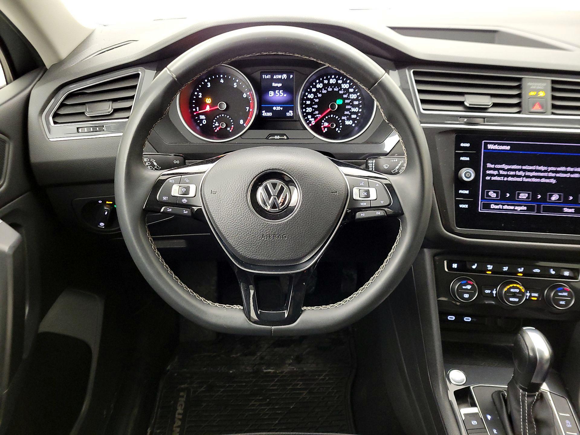 Thumbnail: 2021 Volkswagen Tiguan - 10