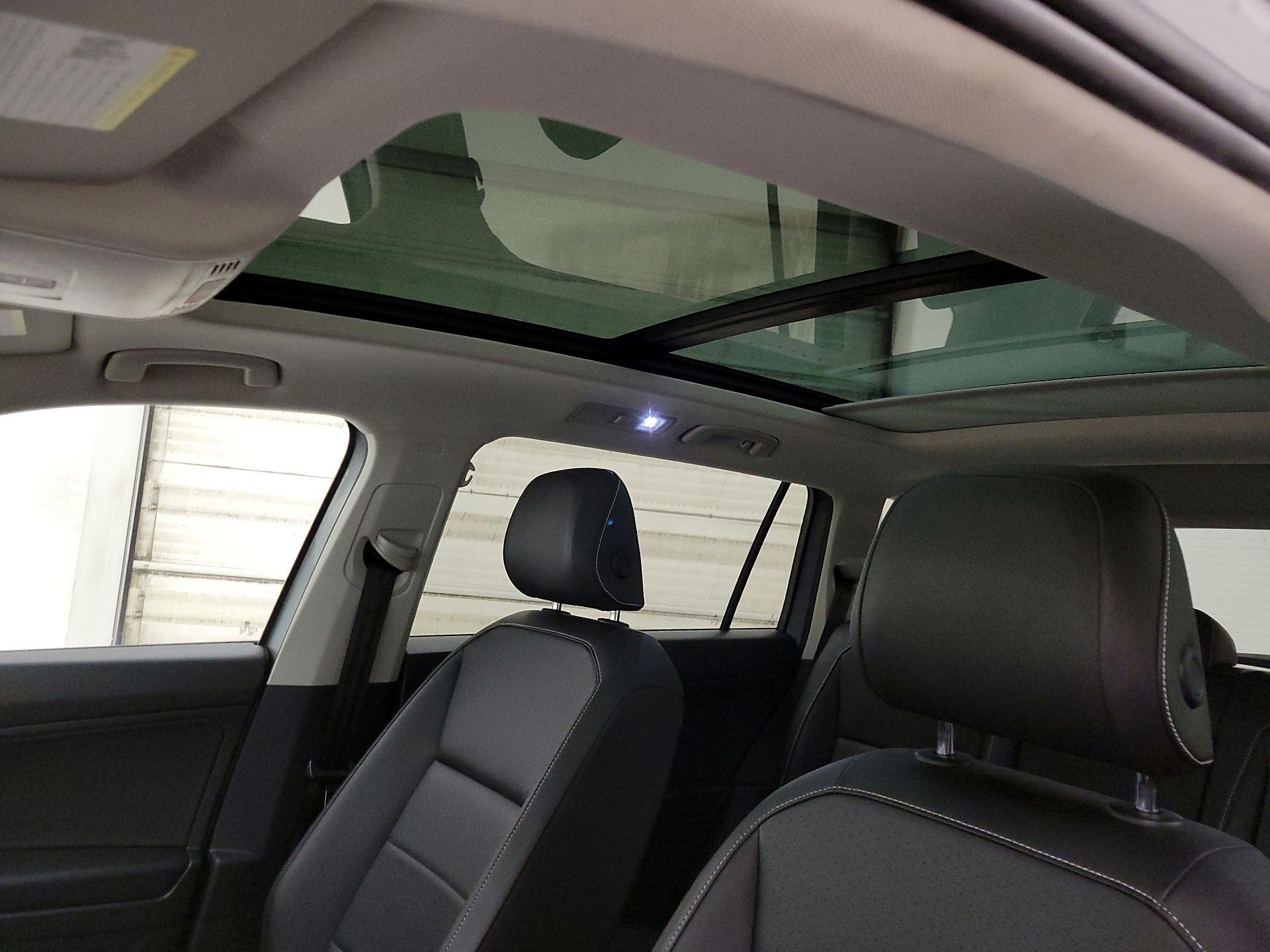 Thumbnail: 2021 Volkswagen Tiguan - 19