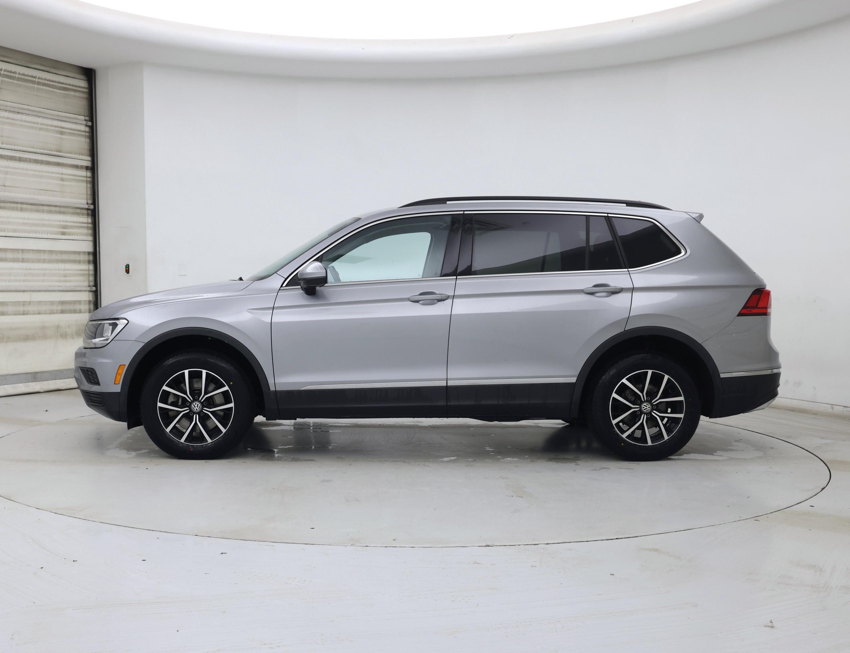 Thumbnail: 2021 Volkswagen Tiguan - 3