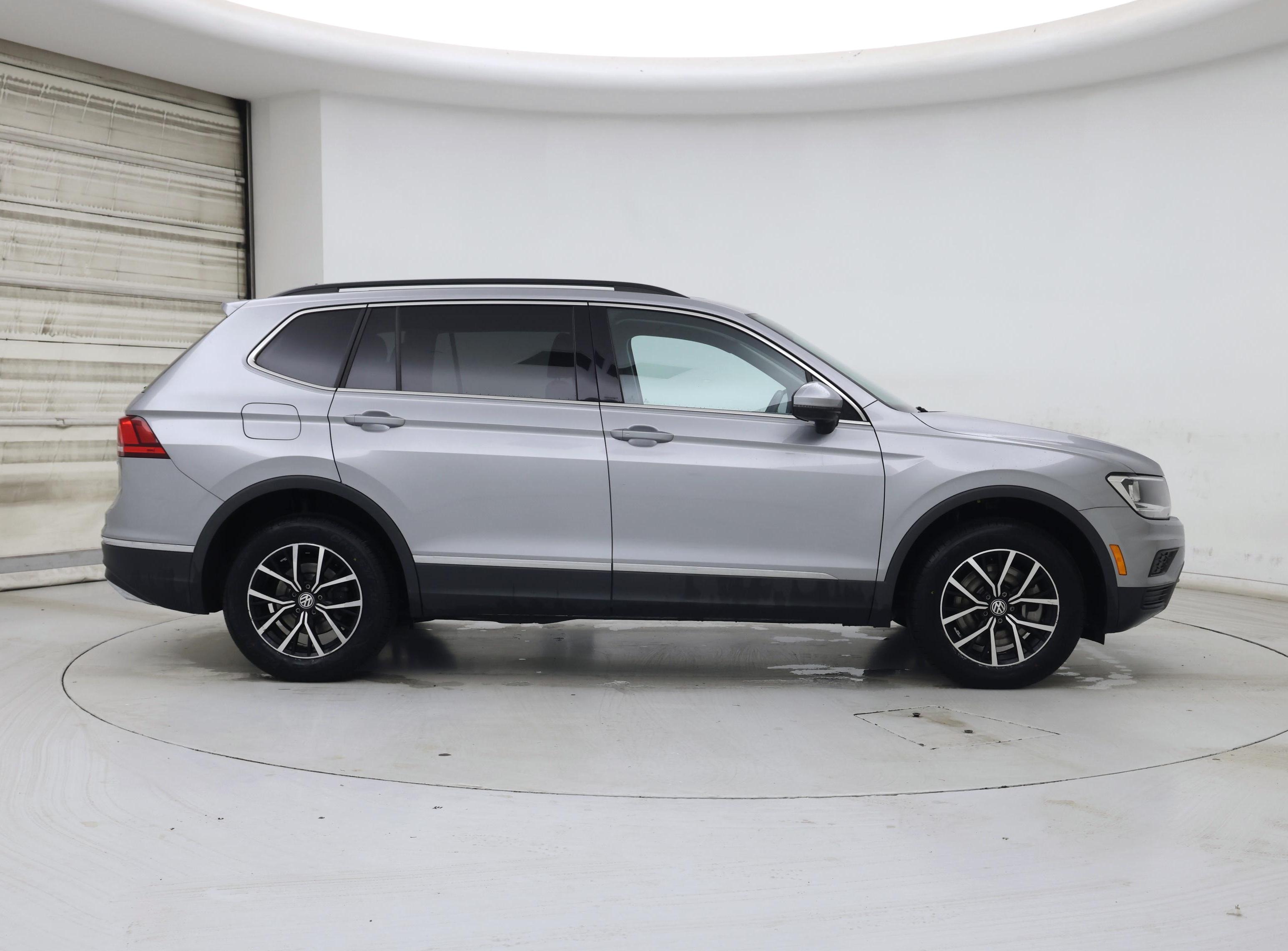 Thumbnail: 2021 Volkswagen Tiguan - 7