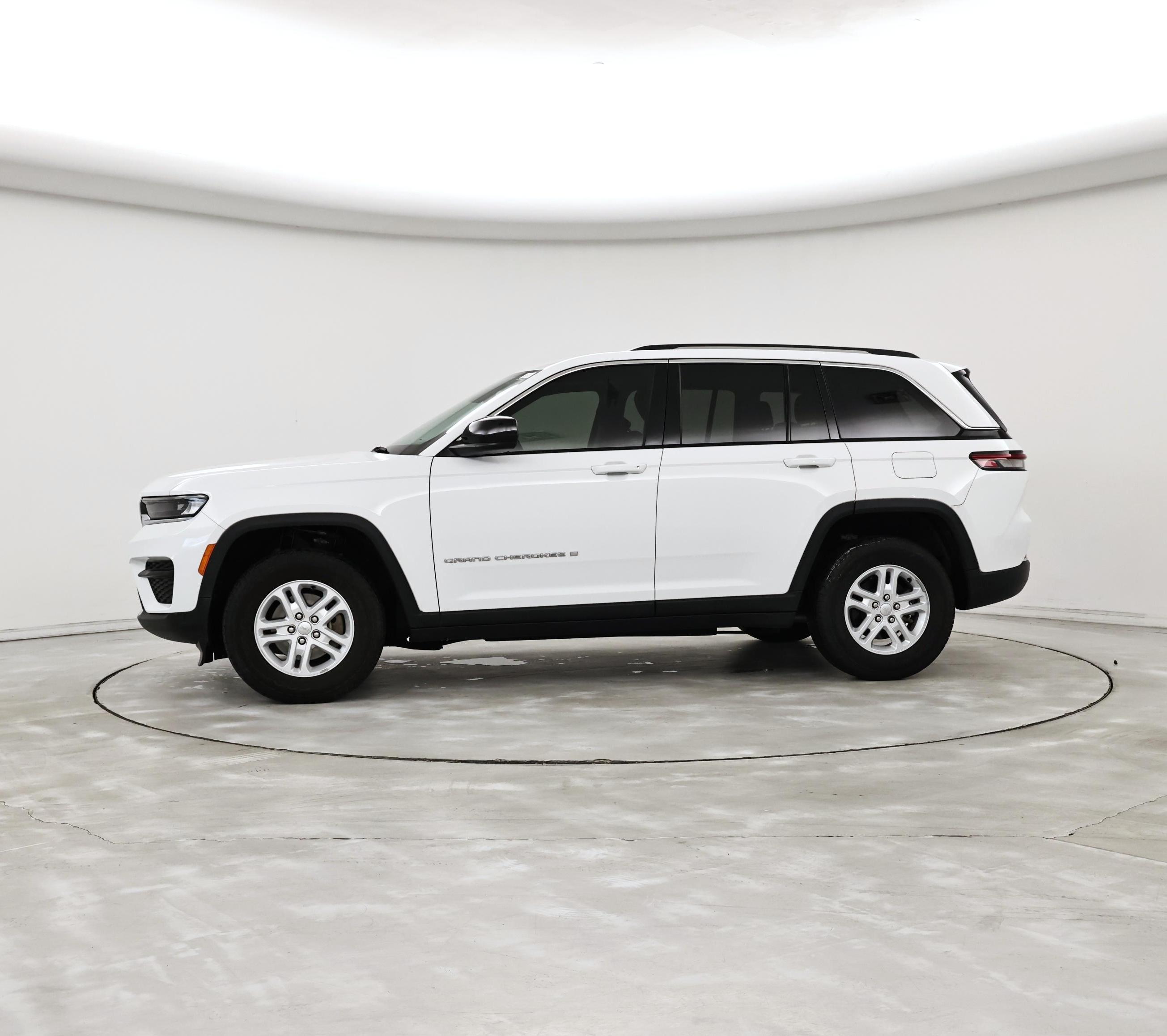 Thumbnail: 2023 Jeep Grand Cherokee - 3