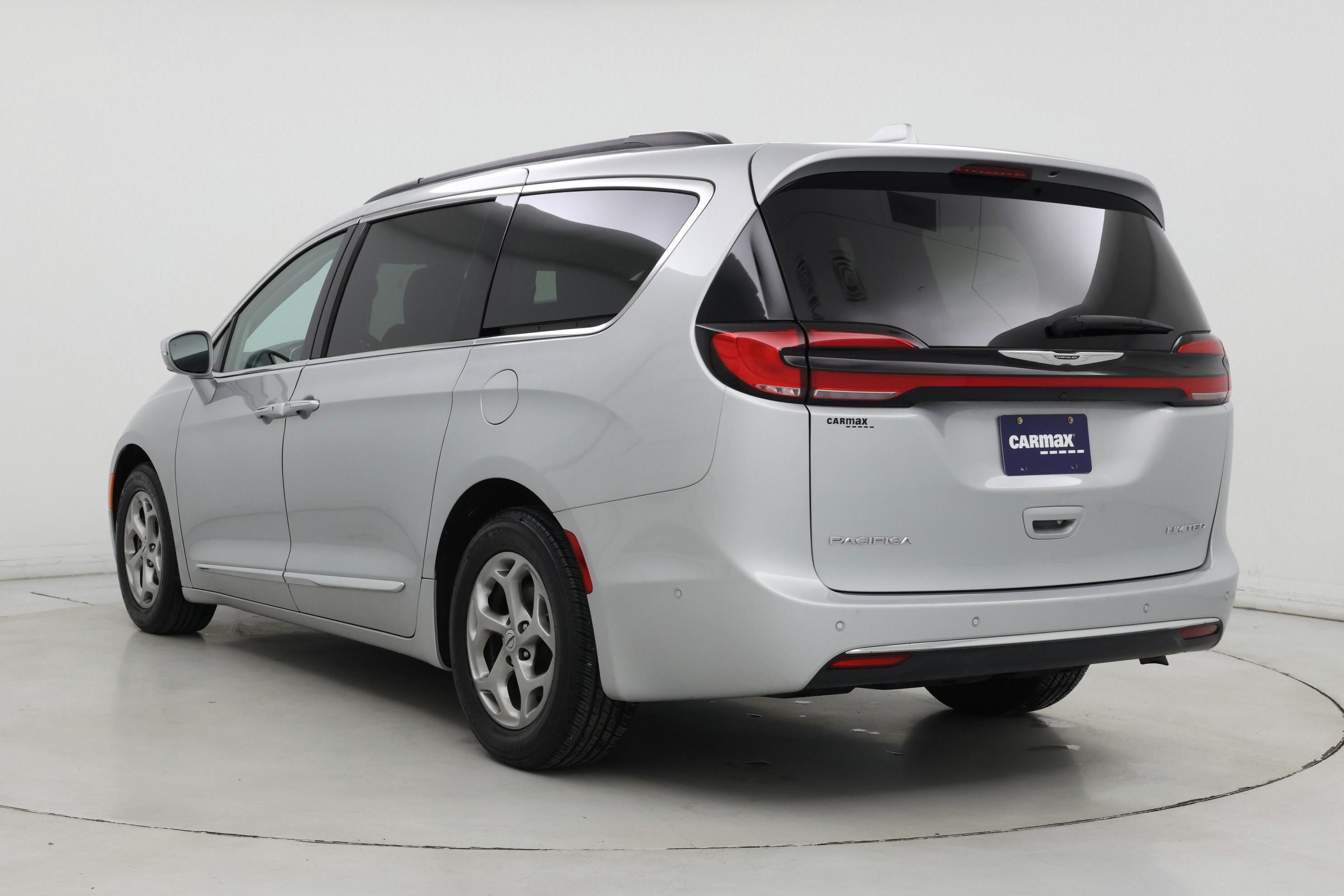 Thumbnail: 2022 Chrysler Pacifica - 2