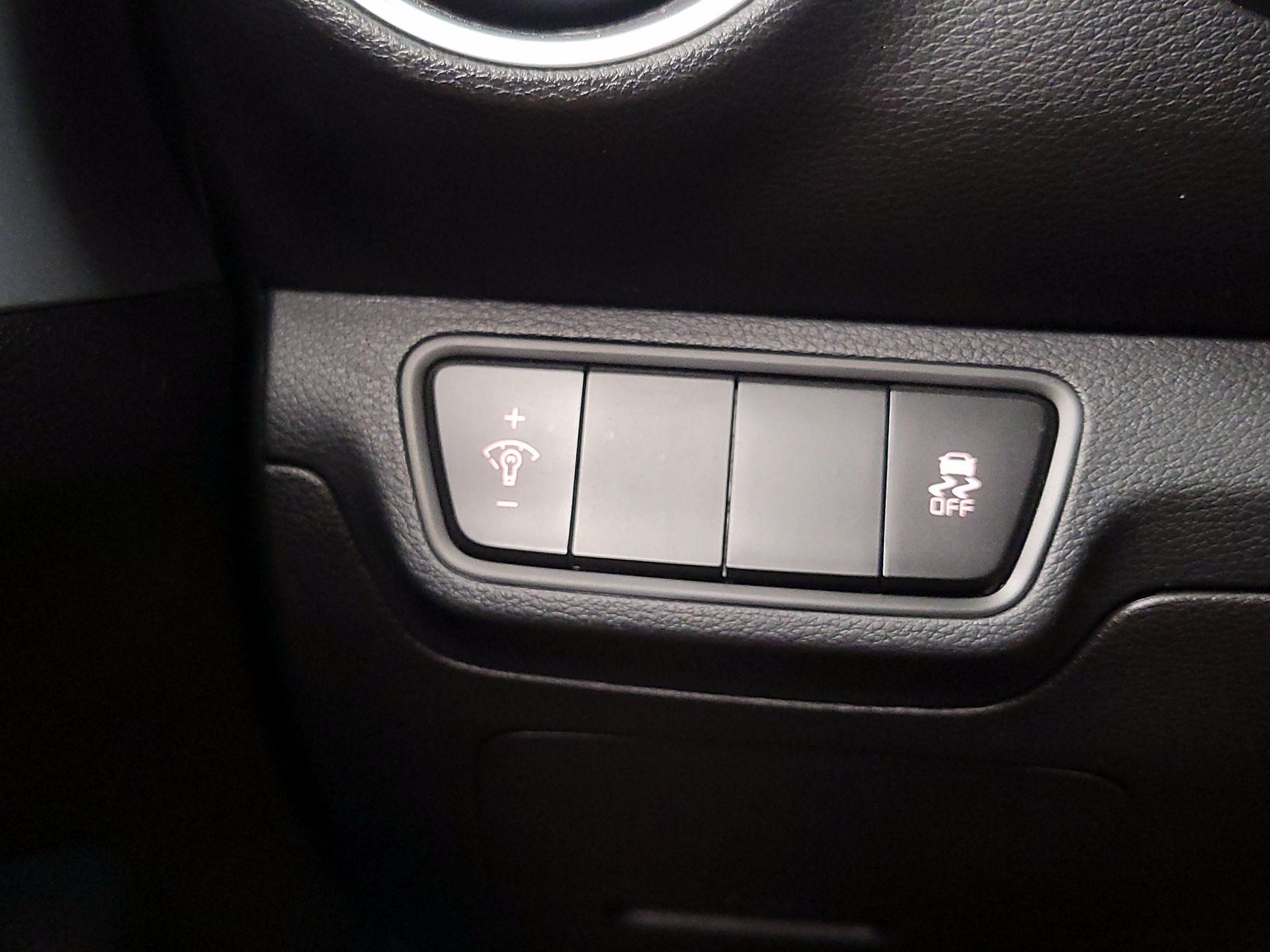 Thumbnail: 2023 Kia Forte - 13