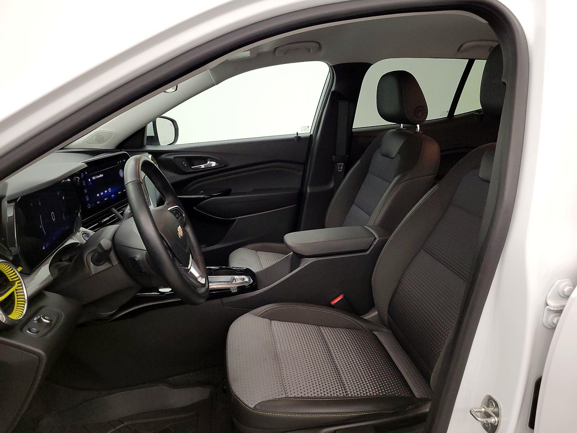 Thumbnail: 2024 Chevrolet Trax - 11