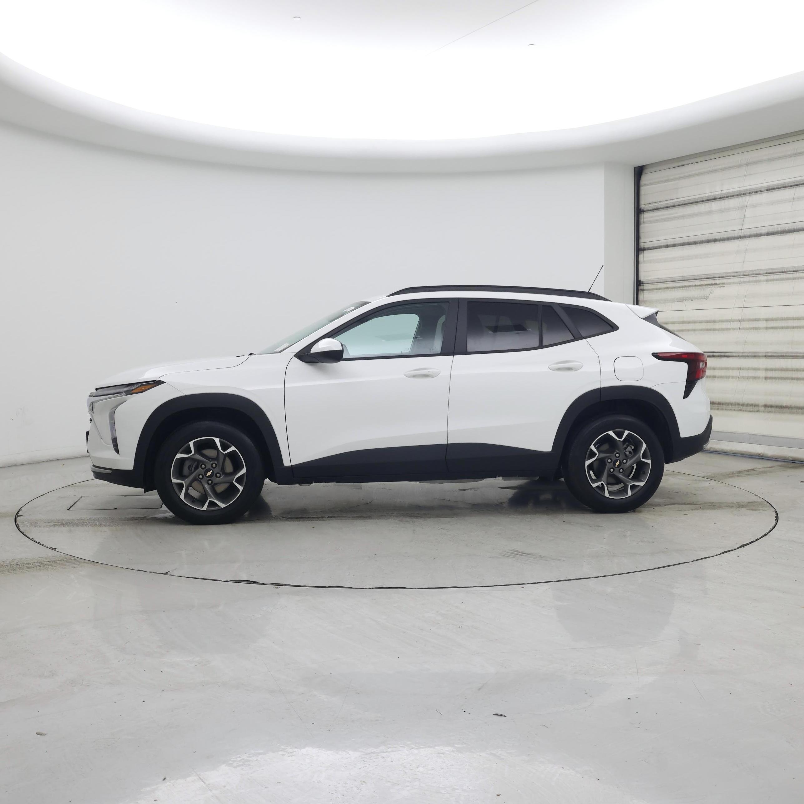 Thumbnail: 2024 Chevrolet Trax - 3