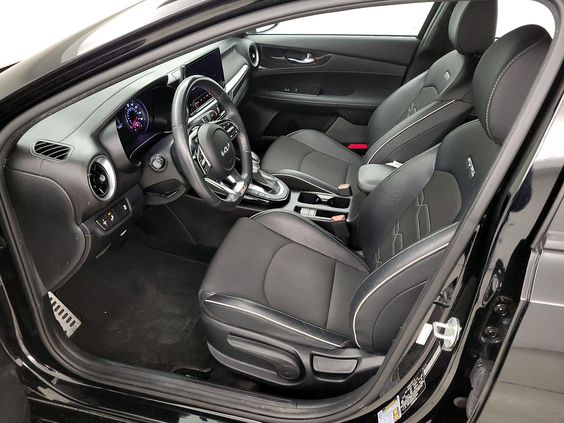 Thumbnail: 2023 Kia Forte - 11