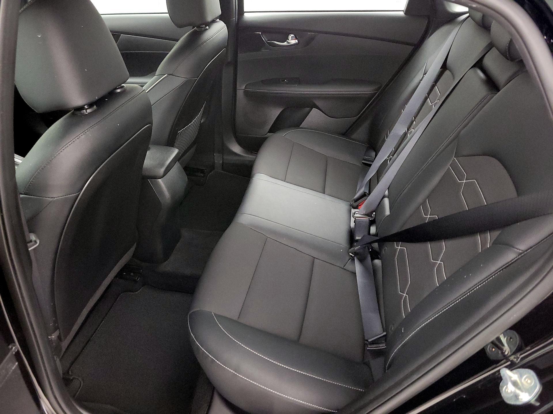 Thumbnail: 2023 Kia Forte - 20