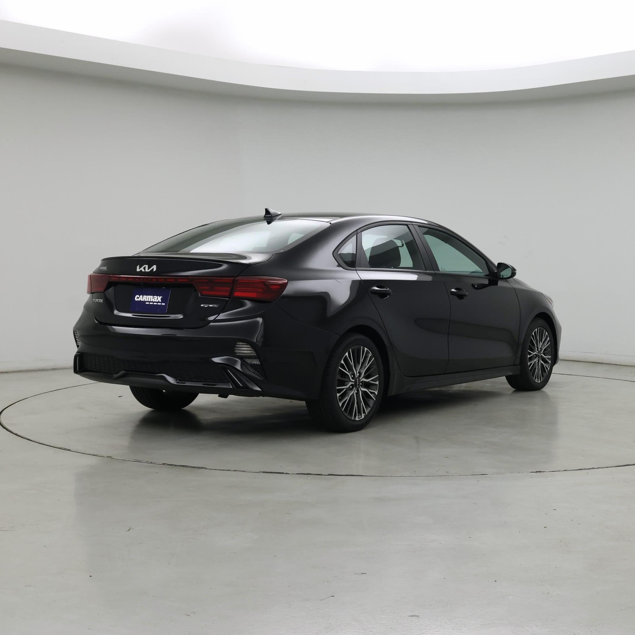 Thumbnail: 2023 Kia Forte - 8