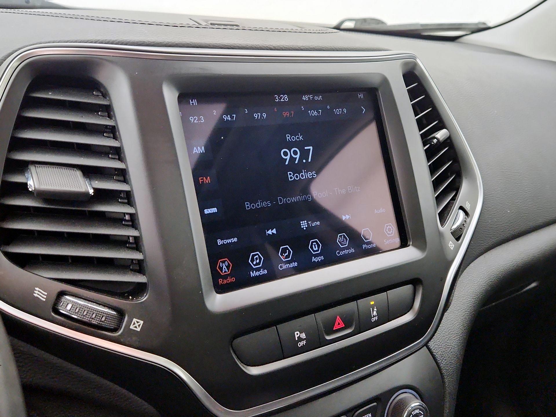 Thumbnail: 2022 Jeep Cherokee - 15