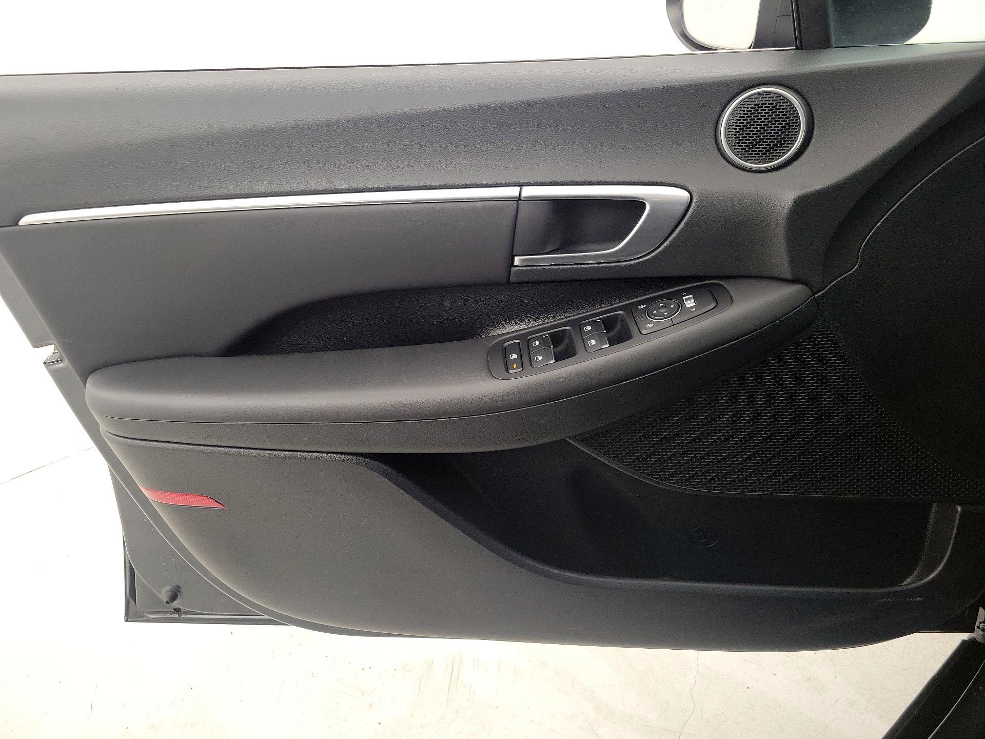 Thumbnail: 2022 Hyundai Sonata - 12