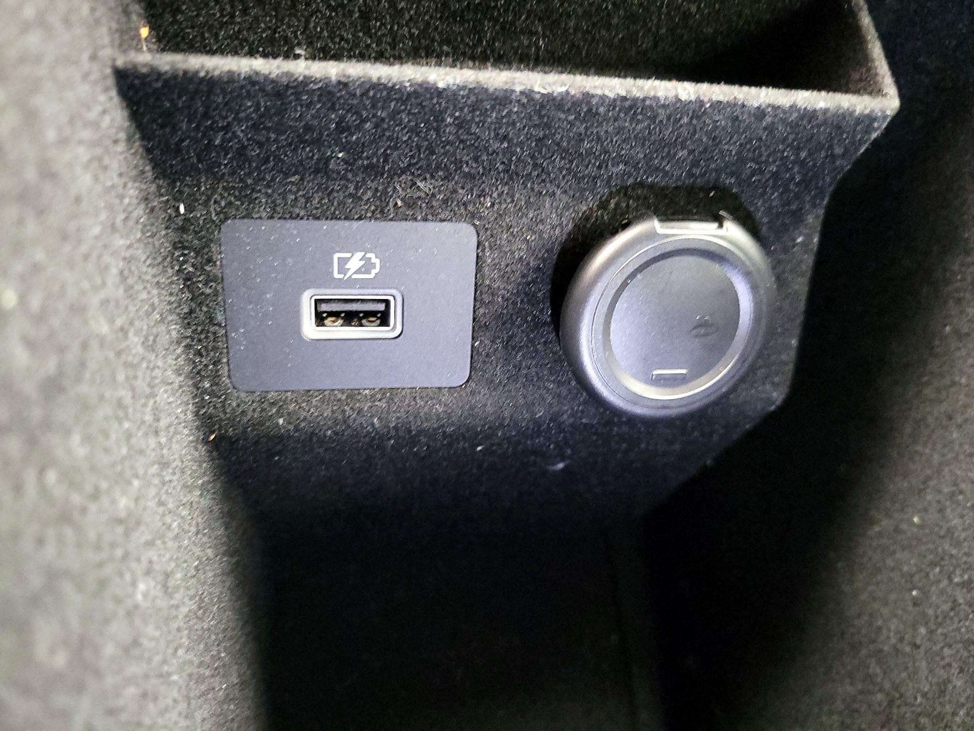 Thumbnail: 2023 INFINITI QX60 - 19