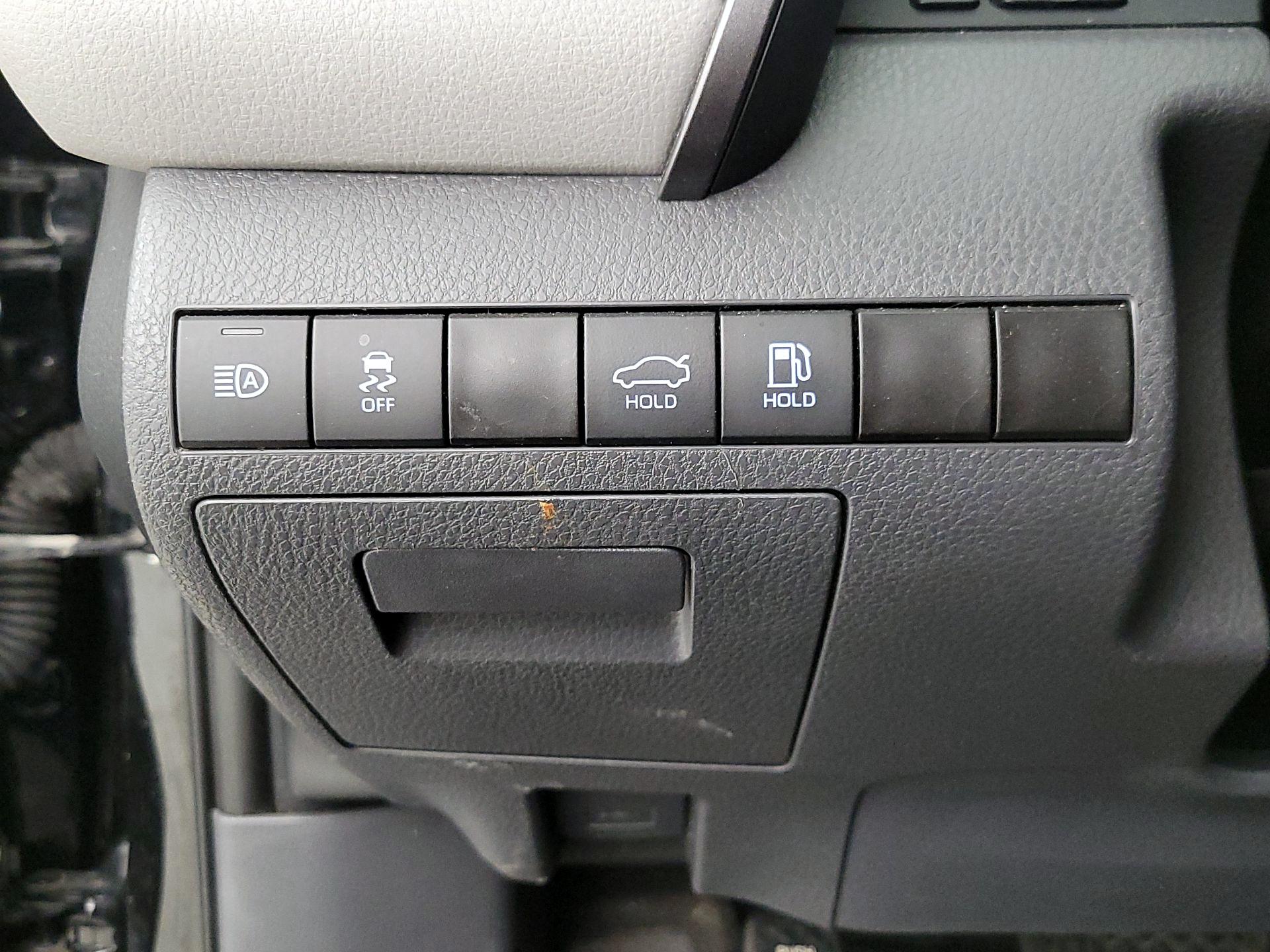 Thumbnail: 2023 Toyota Camry - 13