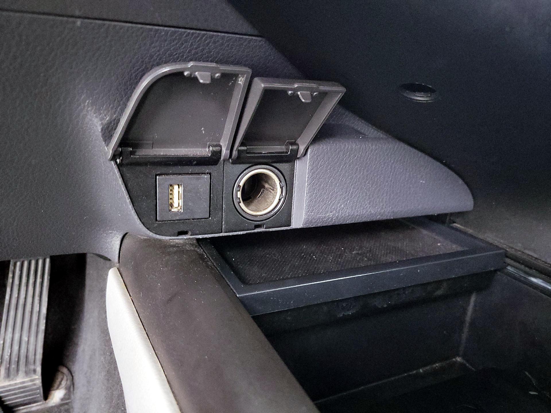 Thumbnail: 2023 Toyota Camry - 18