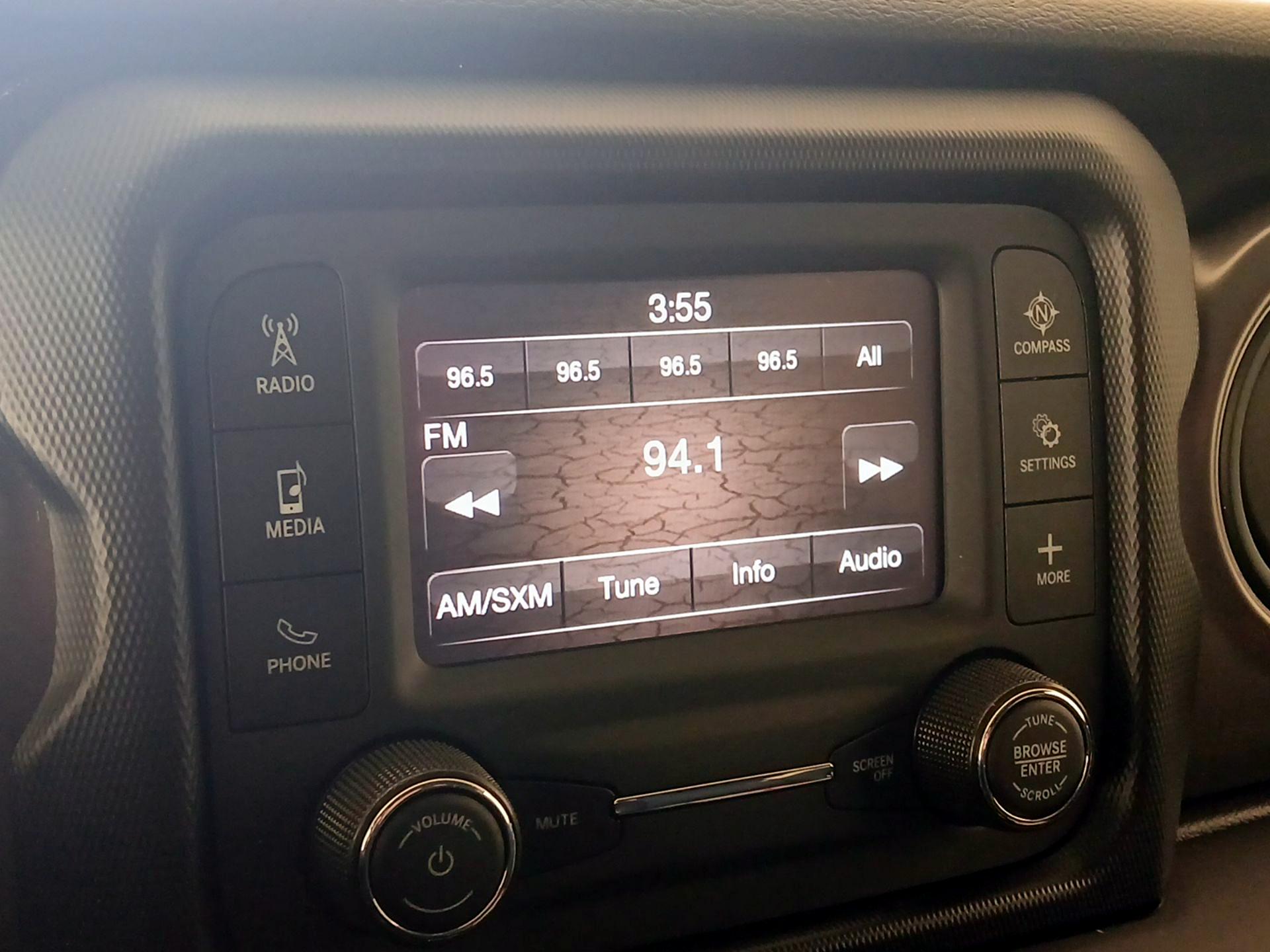 Thumbnail: 2021 Jeep Gladiator - 15