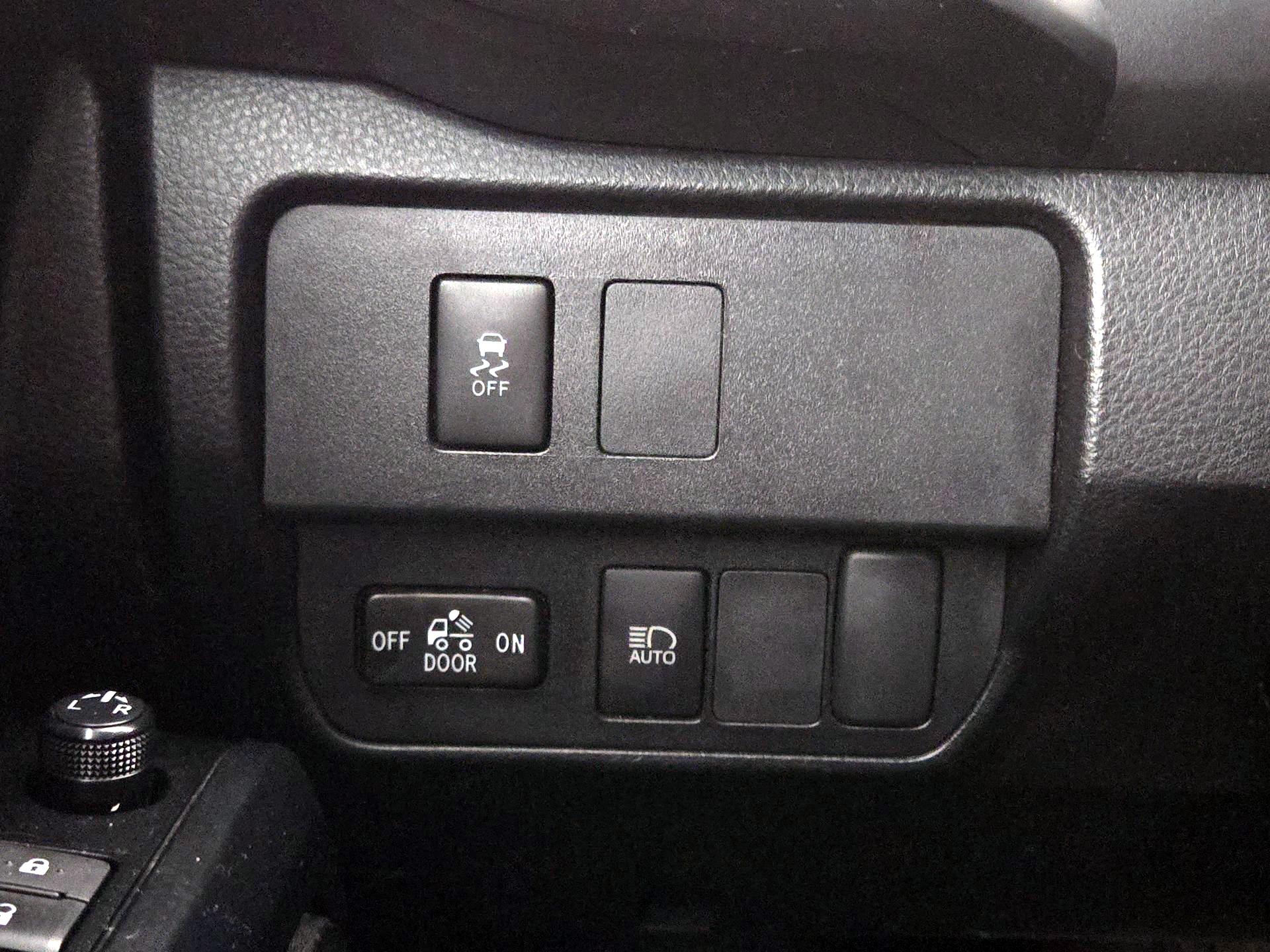 Thumbnail: 2023 Toyota Tacoma - 13