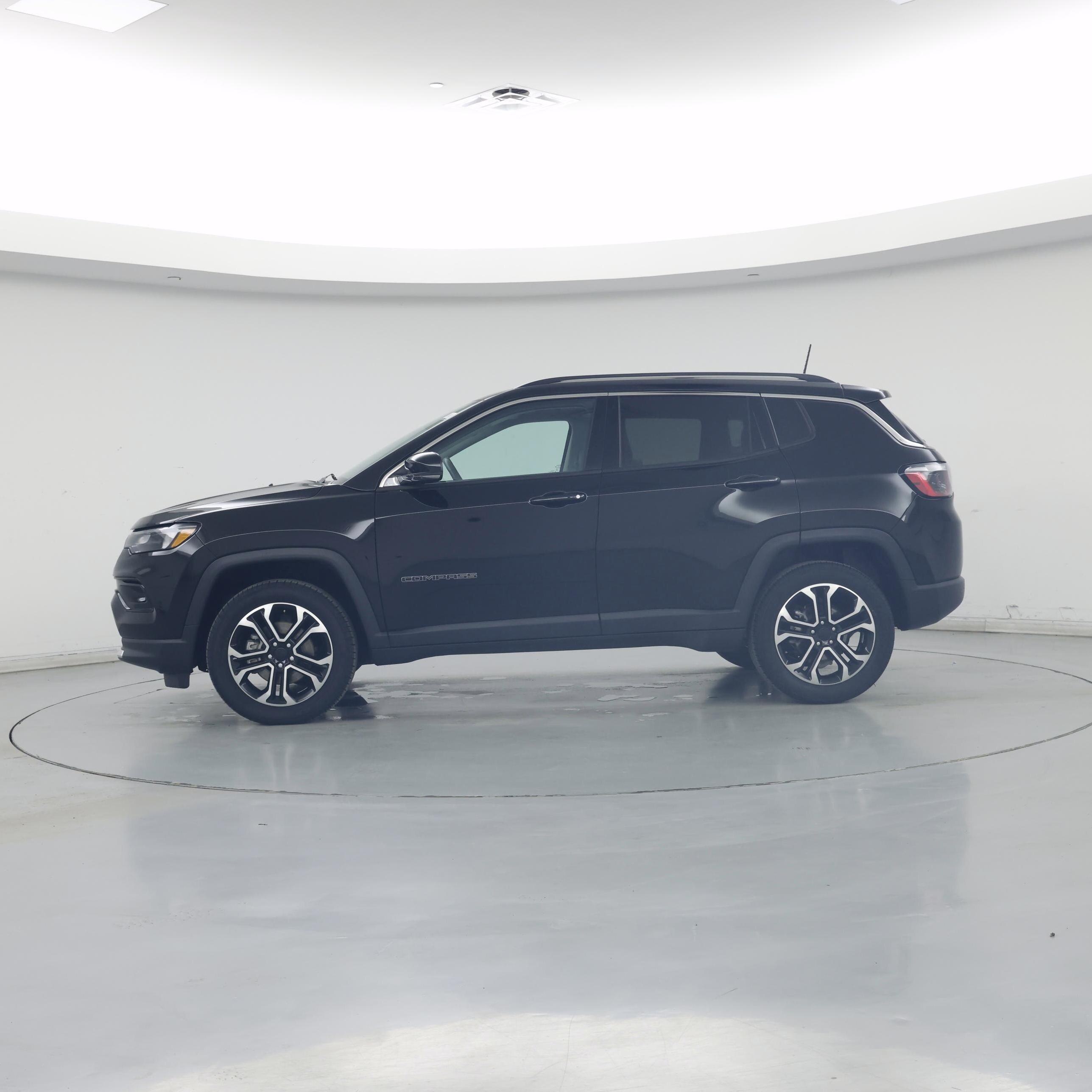 Thumbnail: 2022 Jeep Compass - 3