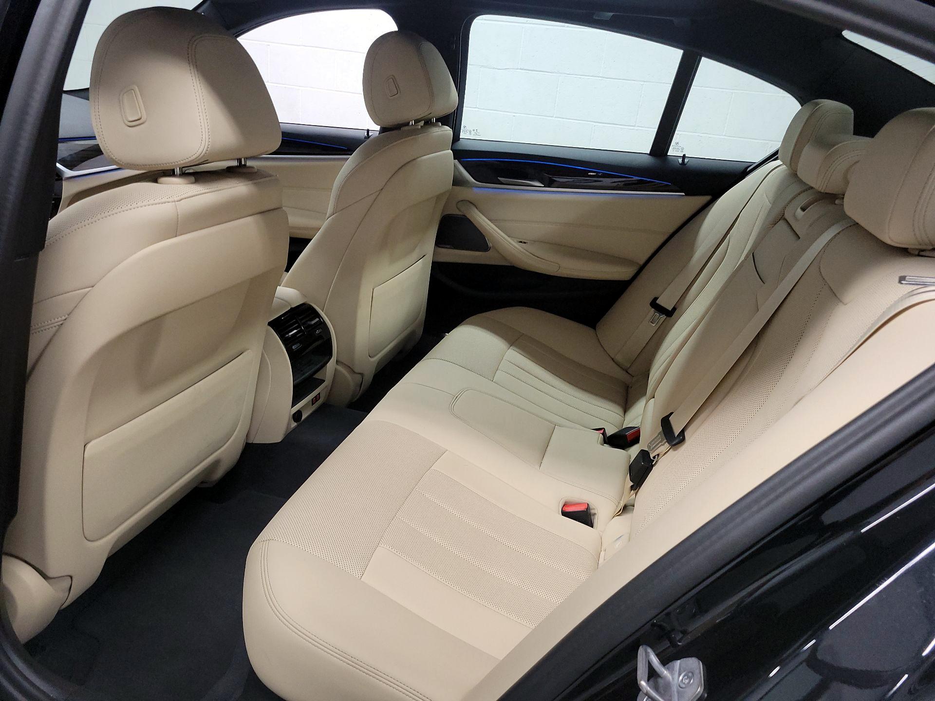 Thumbnail: 2023 BMW 5 Series - 15