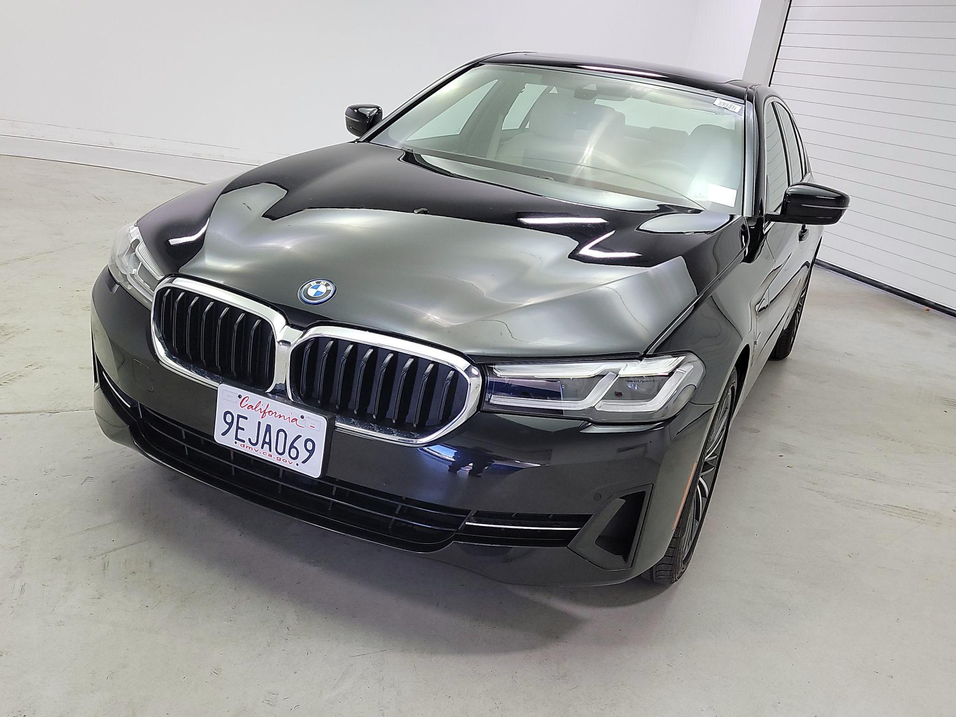 Thumbnail: 2023 BMW 5 Series - 3