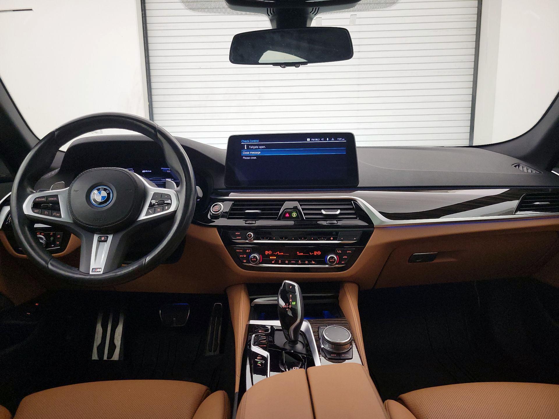 Thumbnail: 2023 BMW 5 Series - 9