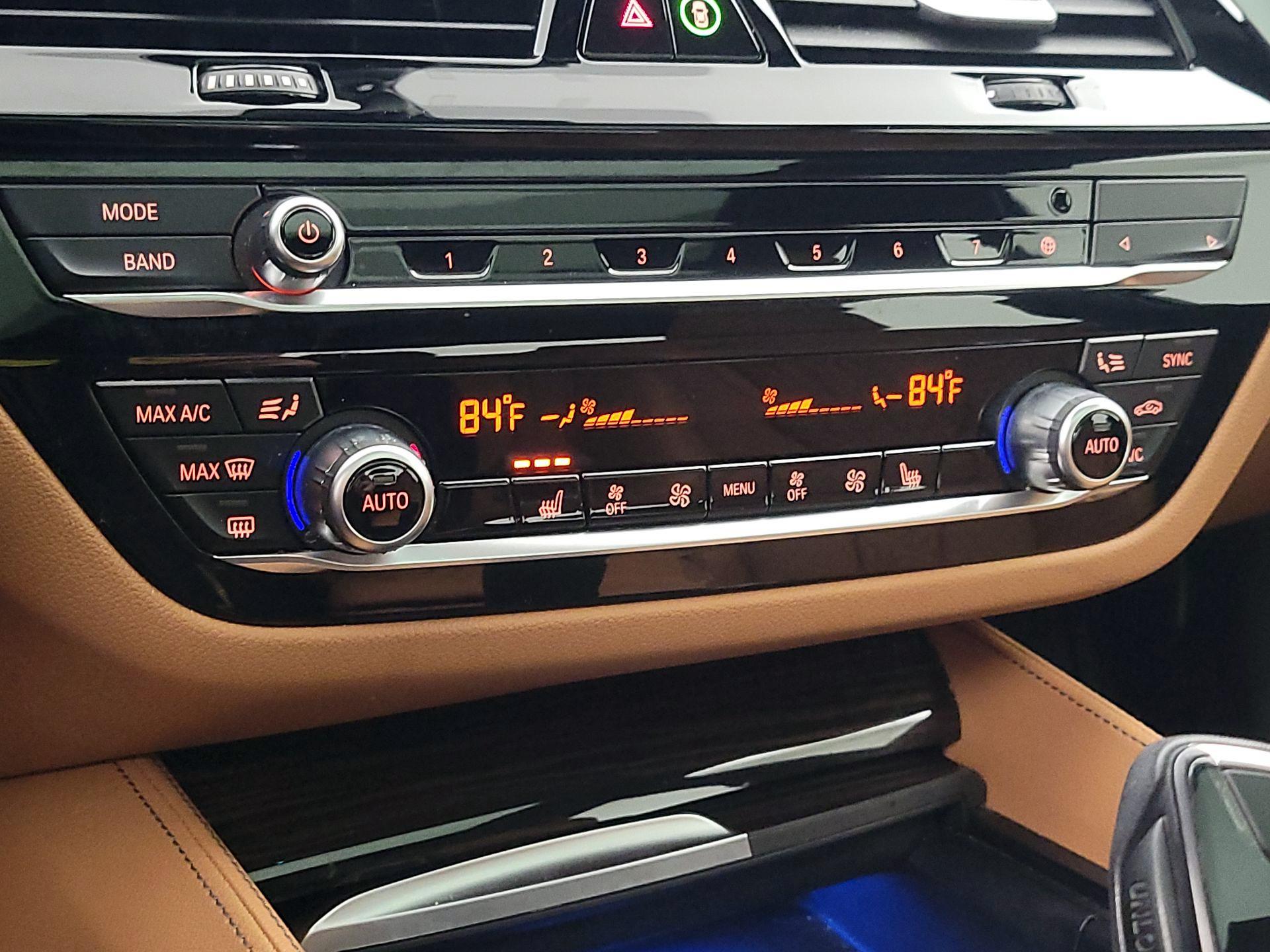 Thumbnail: 2023 BMW 5 Series - 17