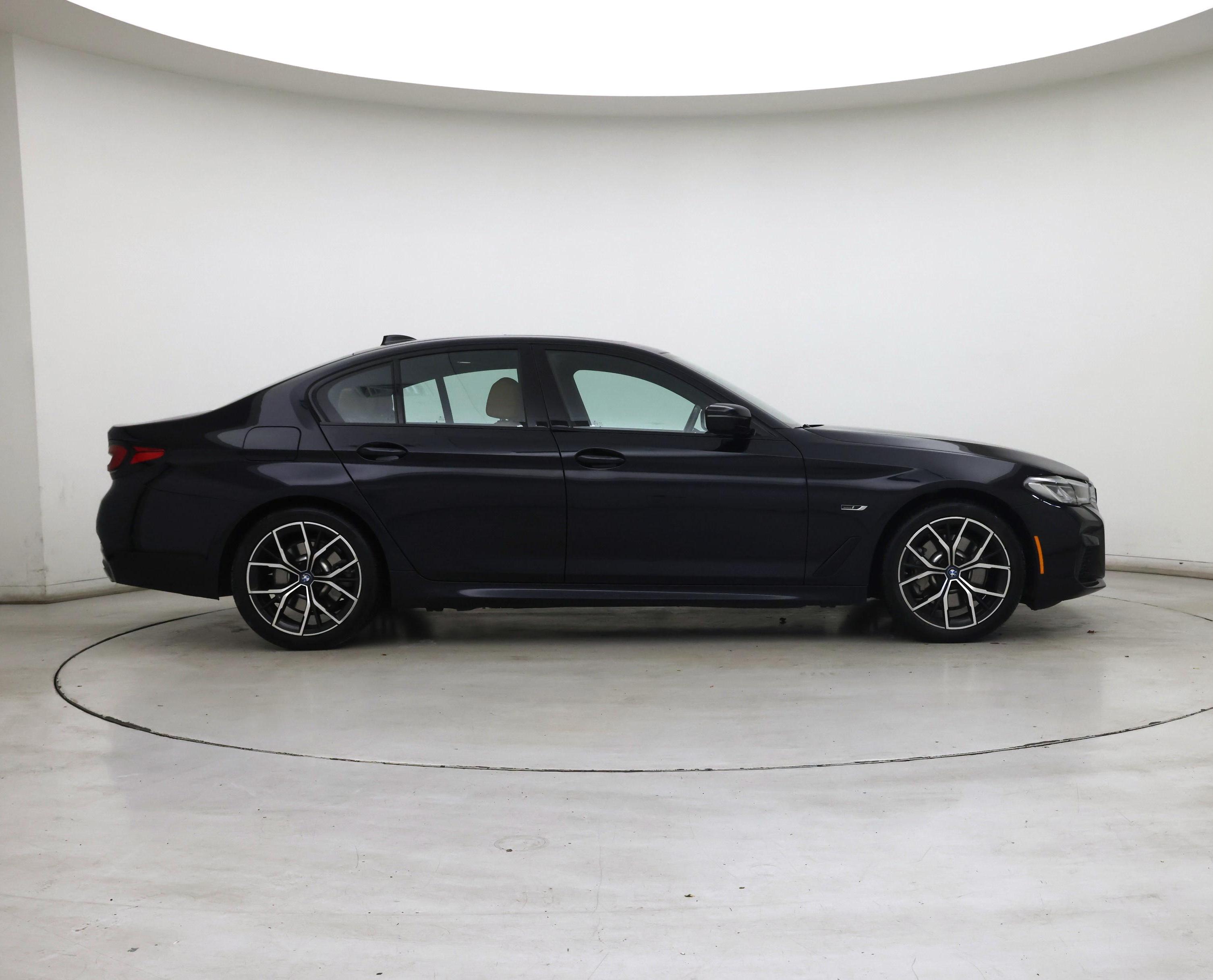 Thumbnail: 2023 BMW 5 Series - 7