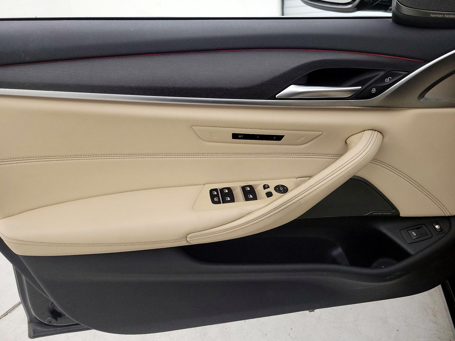 Thumbnail: 2023 BMW 5 Series - 12