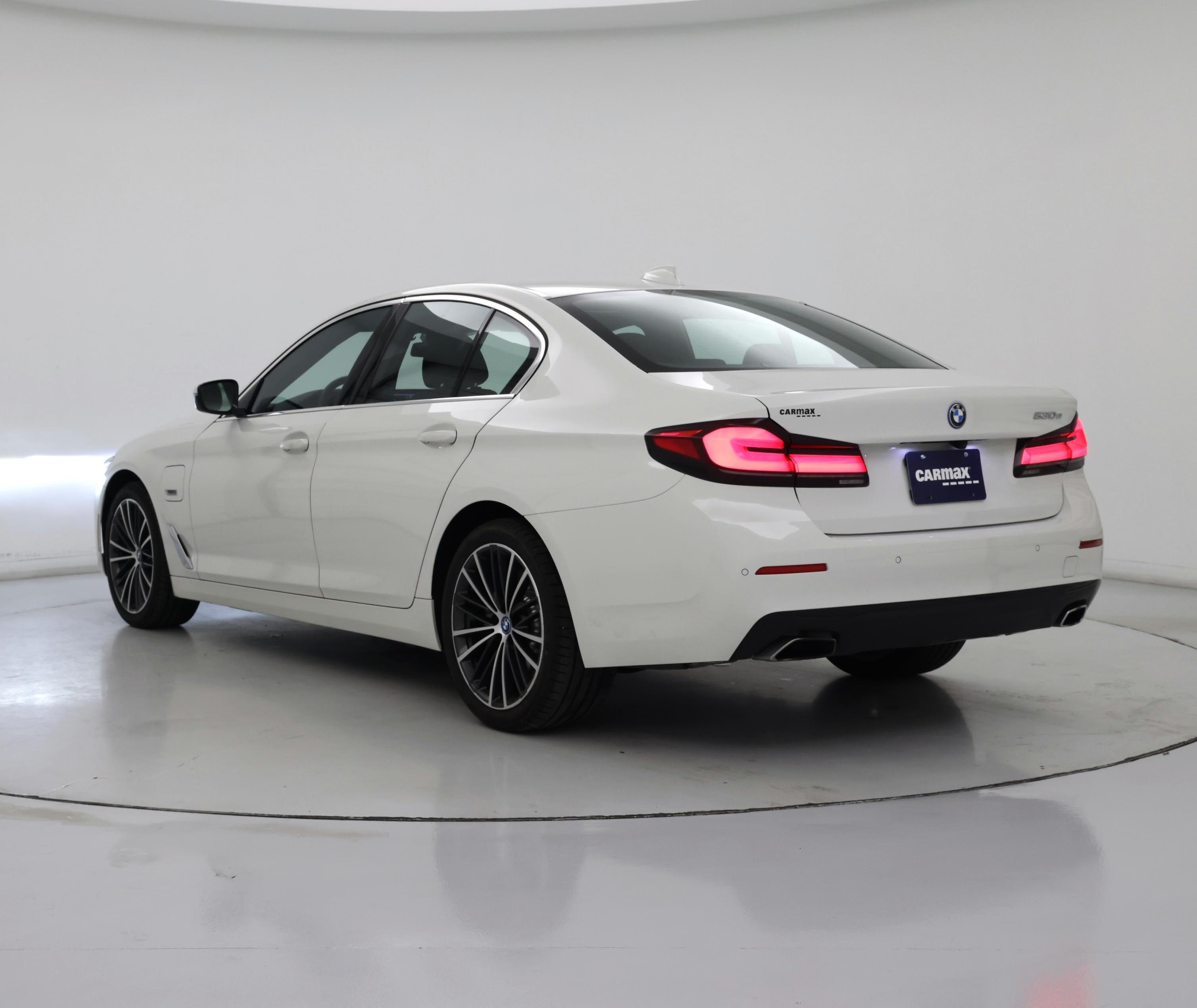 Thumbnail: 2023 BMW 5 Series - 2